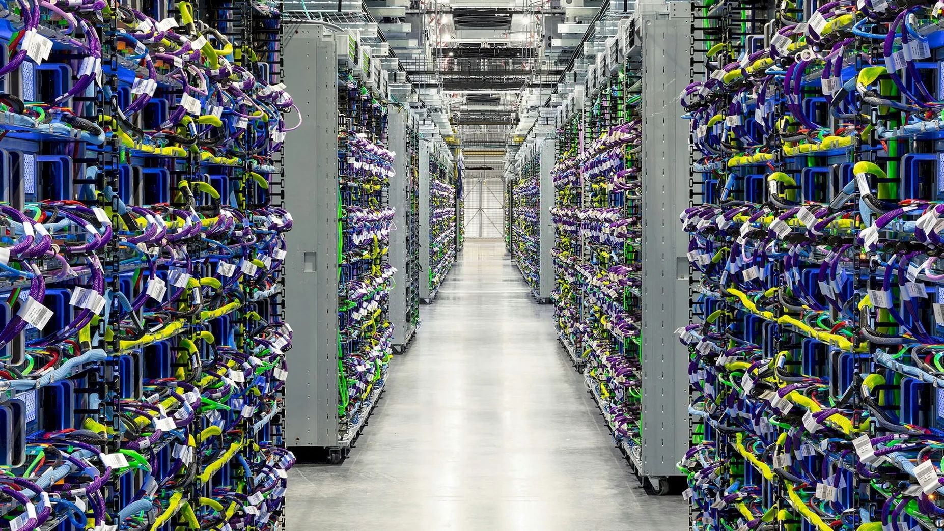 A picture of the inside of Google's TPU cloud computing array