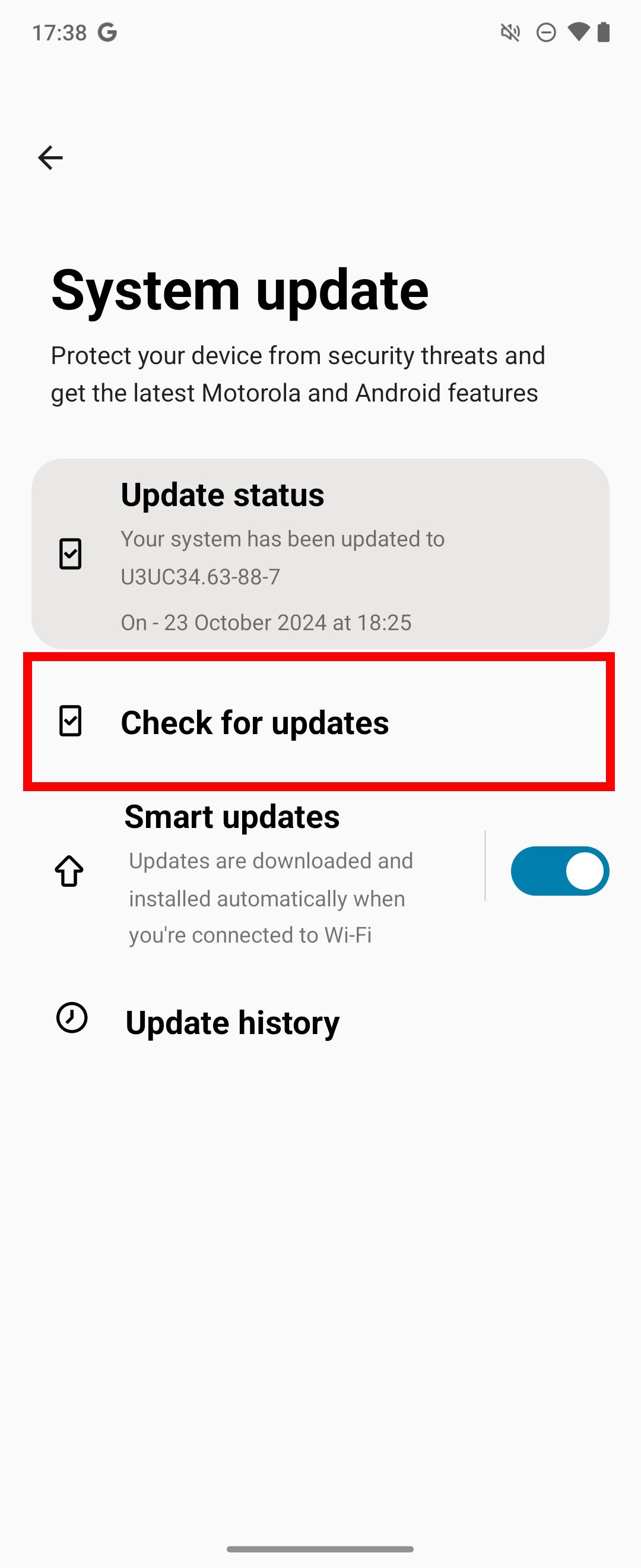 Red rectangle outline highlighting Check for updates in System update menu on a Motorola Razr 2024