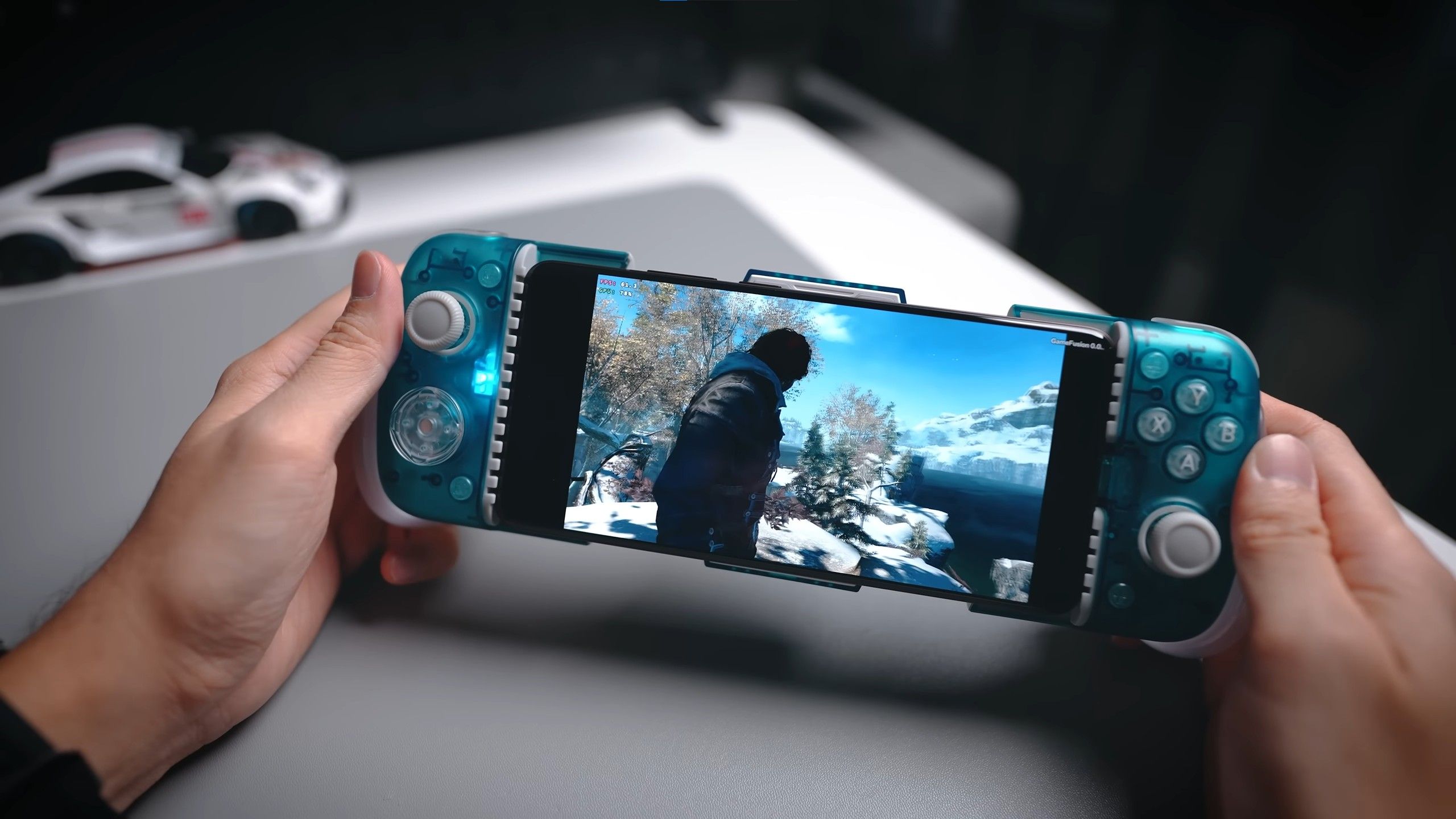 Ảnh chụp màn hình từ video Realme GT7 Pro đang được thử nghiệm giả lập Assassin's Creed: Rogue