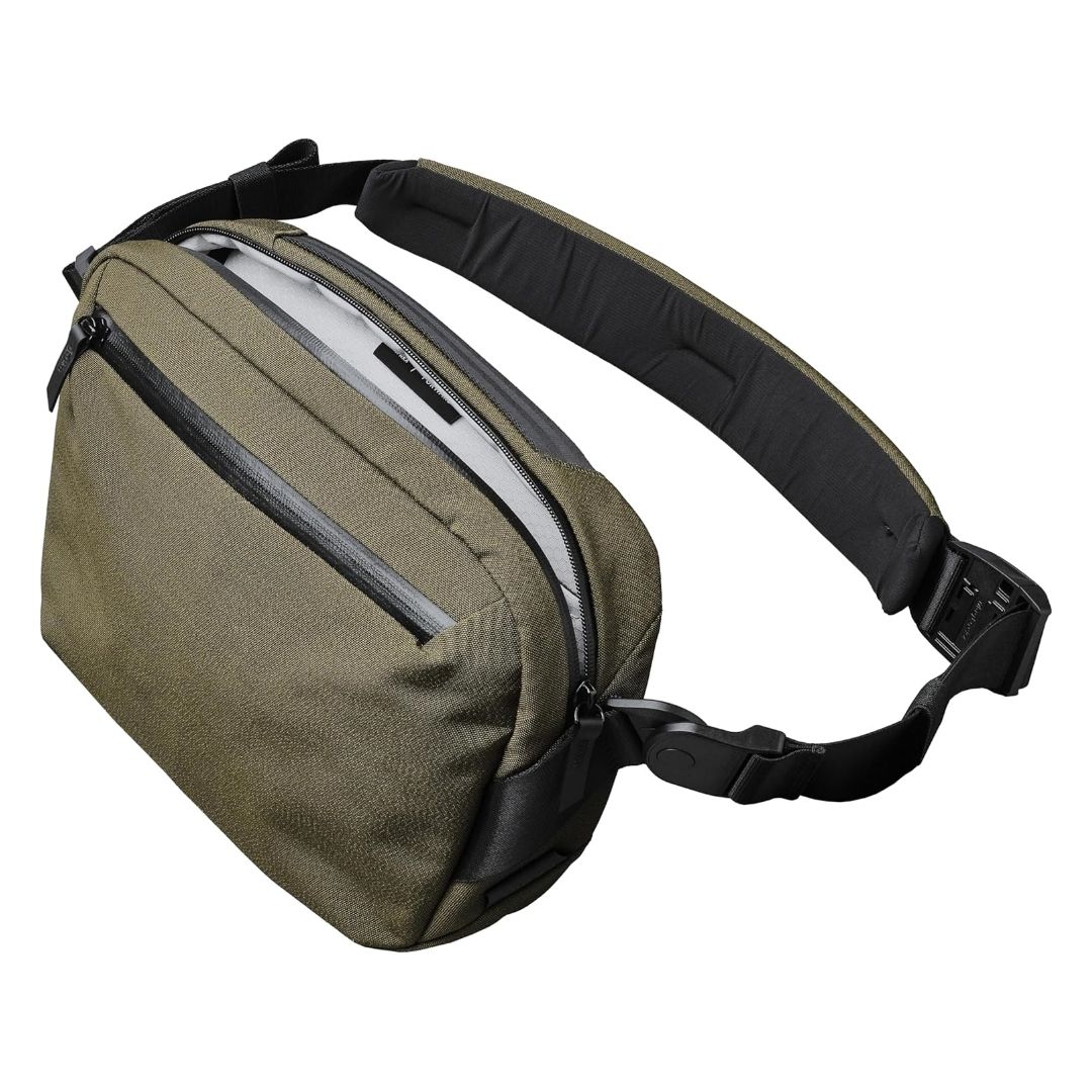 Alpaka Go Sling, angled view on a white background