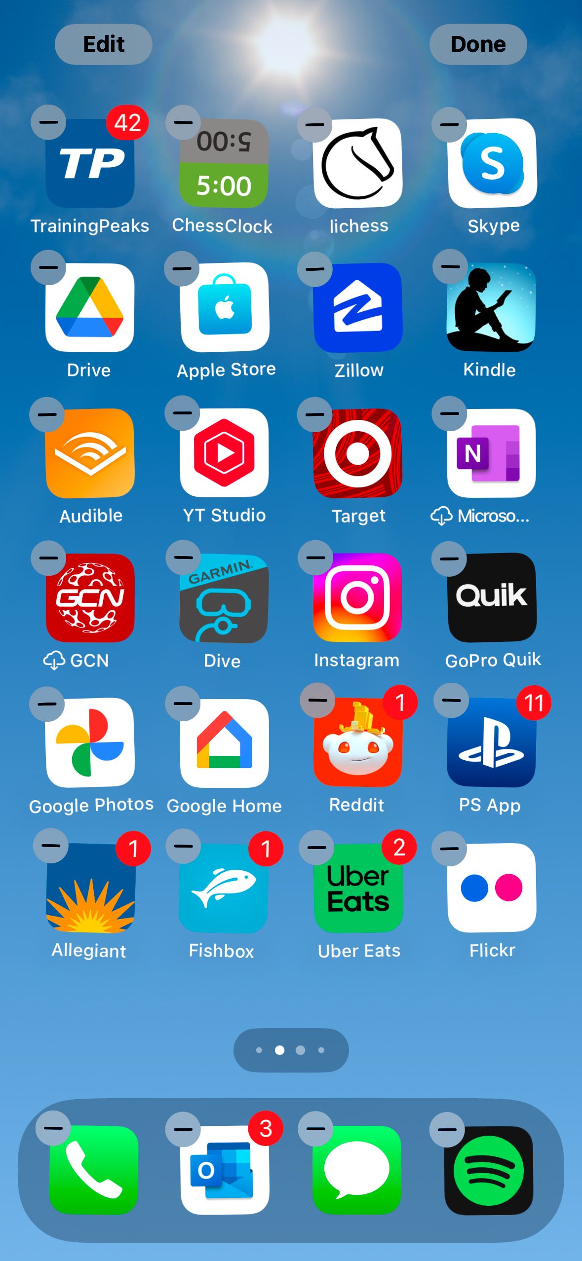 A screenshot of an iPhone home screen with the apps in jiggle mode. 