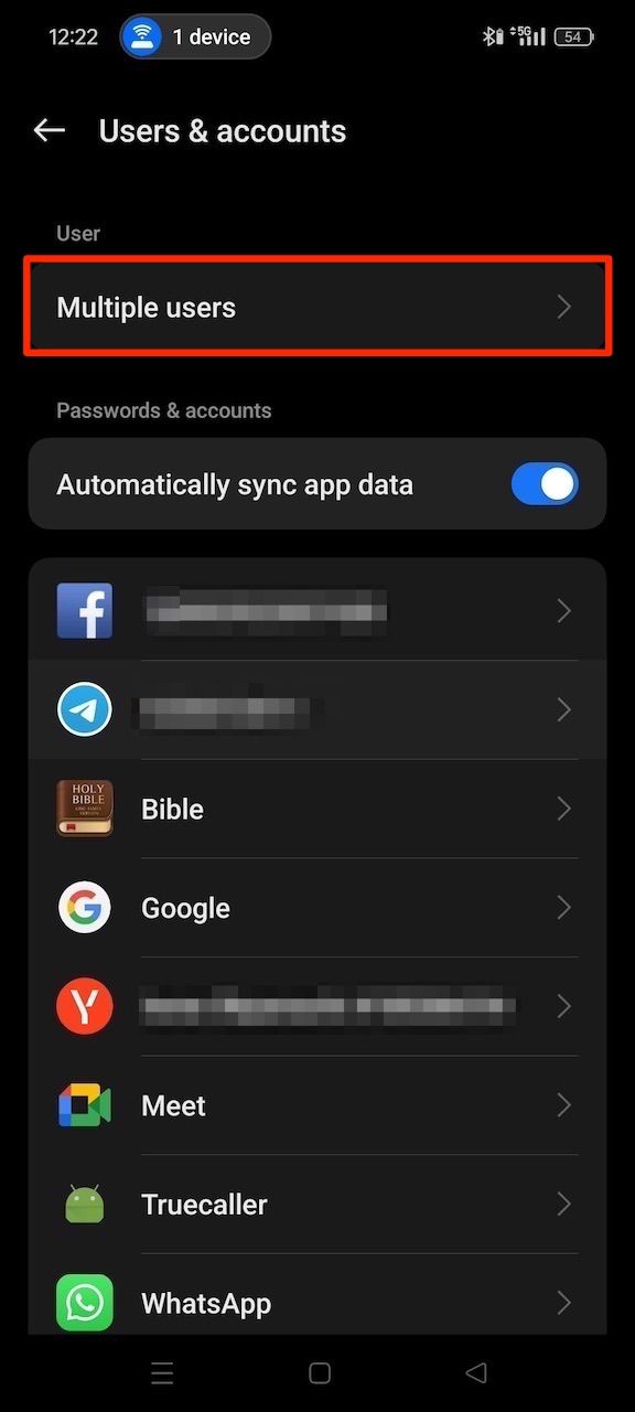 Chọn tùy chọn Nhiều người dùng trong menu Người dùng và tài khoản trên Android