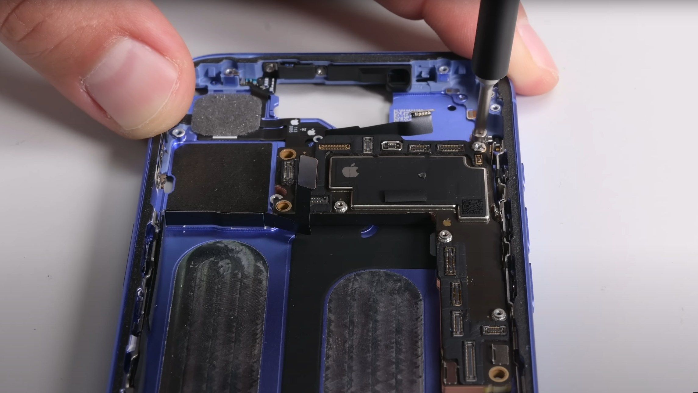 A screenshot from an iPhone 16 teardown performed by iFixIt