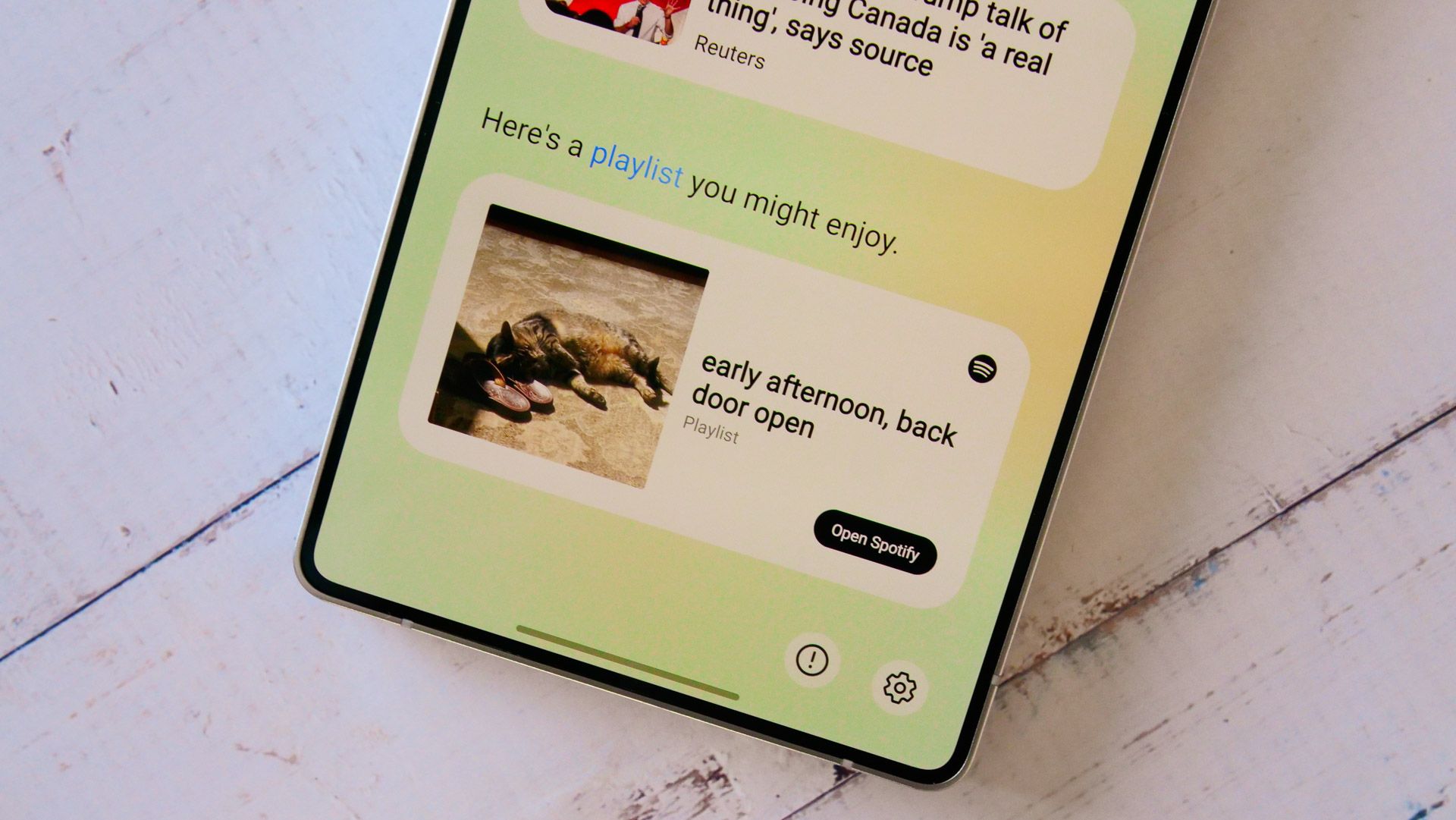 A random Spotify playlist shown on the Now Brief on the Galaxy S25 Ultra.