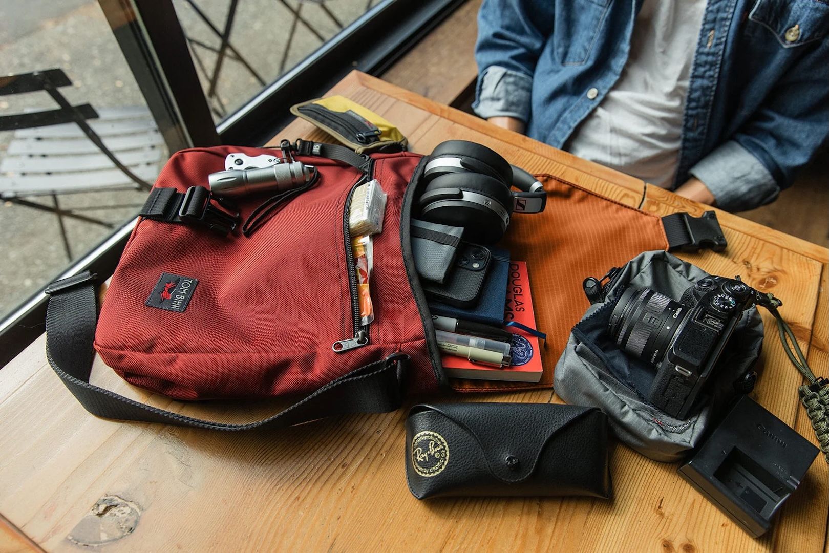 5 everyday carry (EDC) bags perfect for storing your essential Android accessories