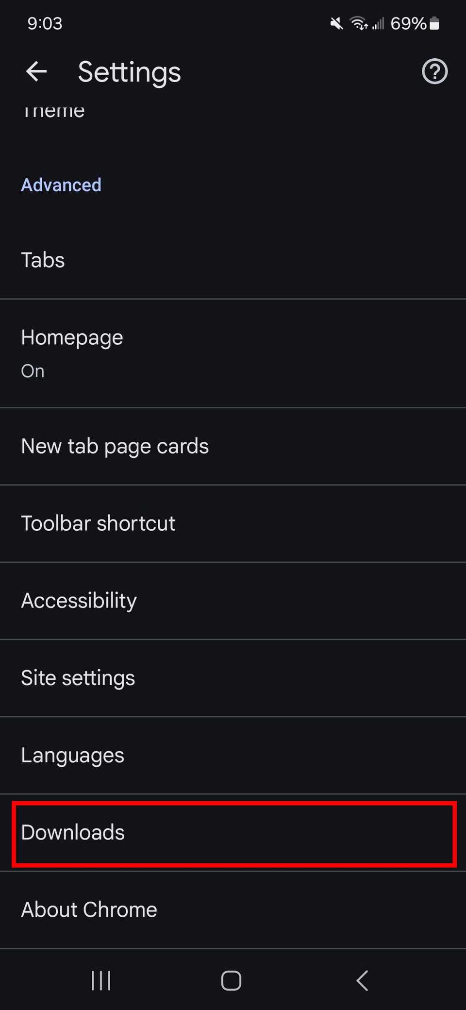 Descreva o retângulo vermelho destacando downloads em configurações de aplicativos Chrome