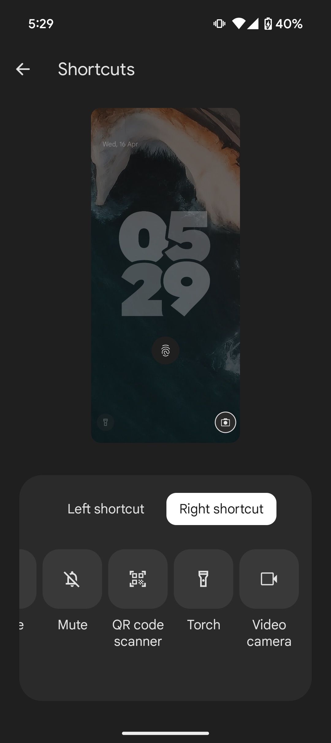 Shortcuts settings screen with right shortcut options shown