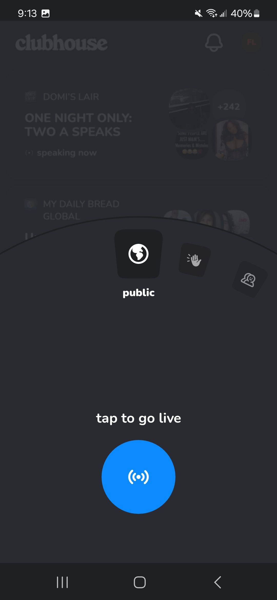 Tap to go live button on the Clubhouse app