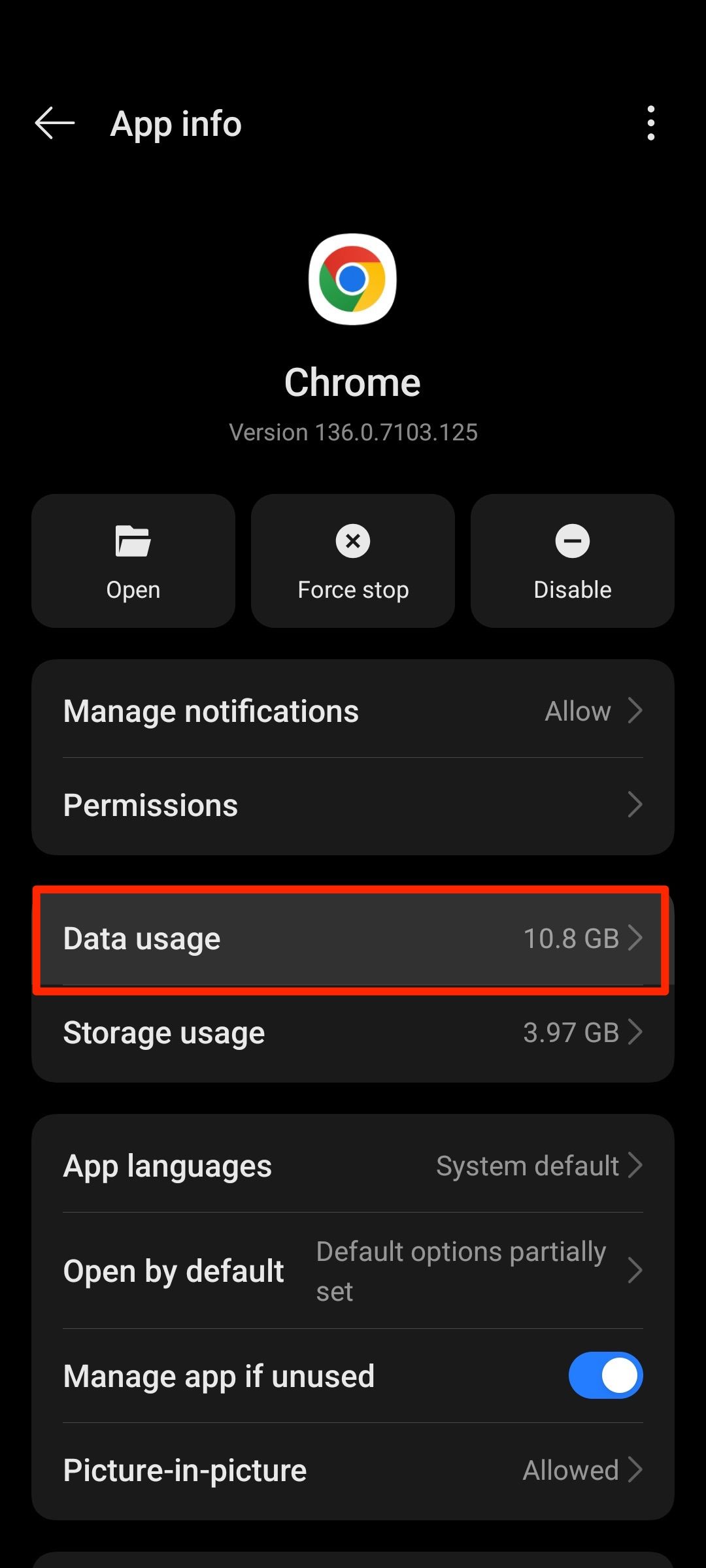 Red box highlighting Data usage option in Google Chrome app info menu