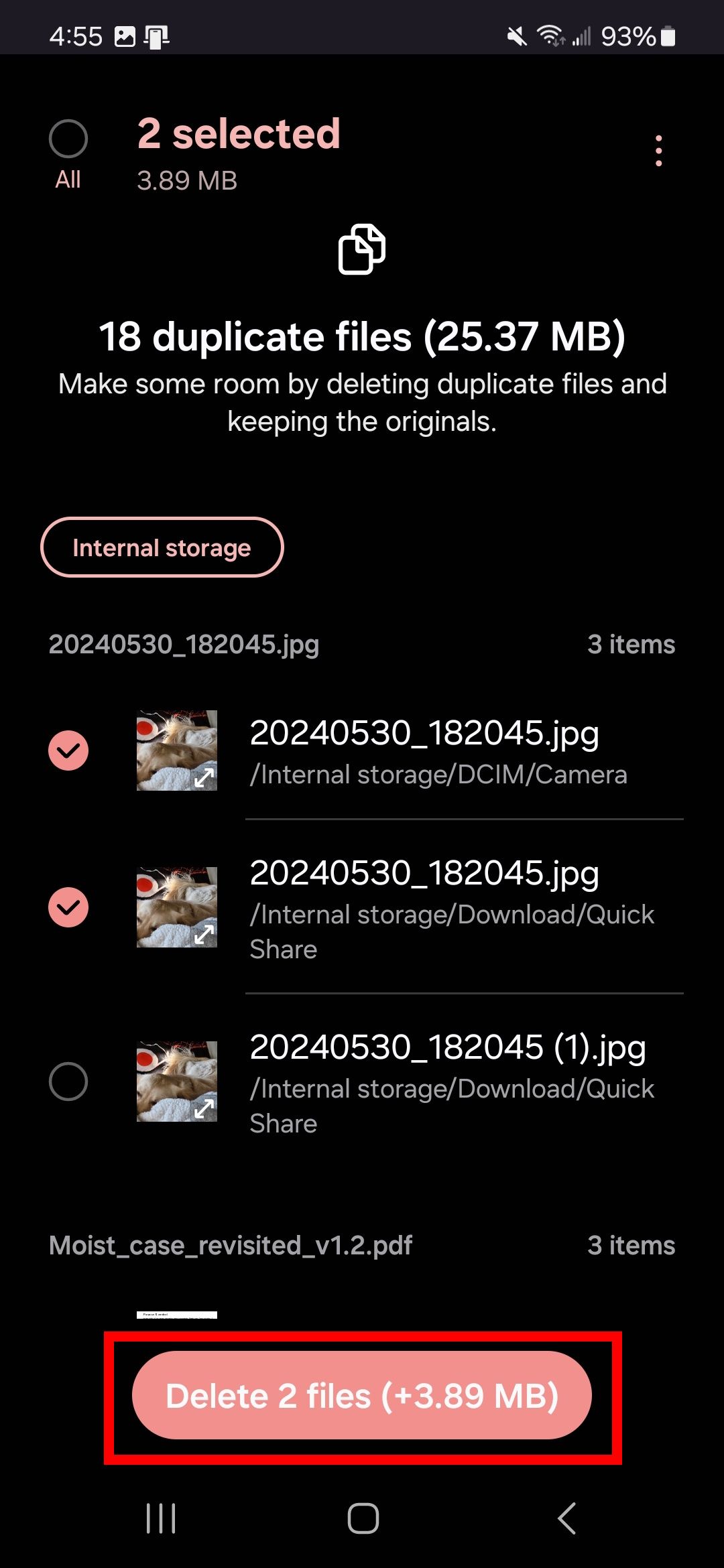 Highlighting the Delete button for selected duplicated files to delete in Samsung My Files app