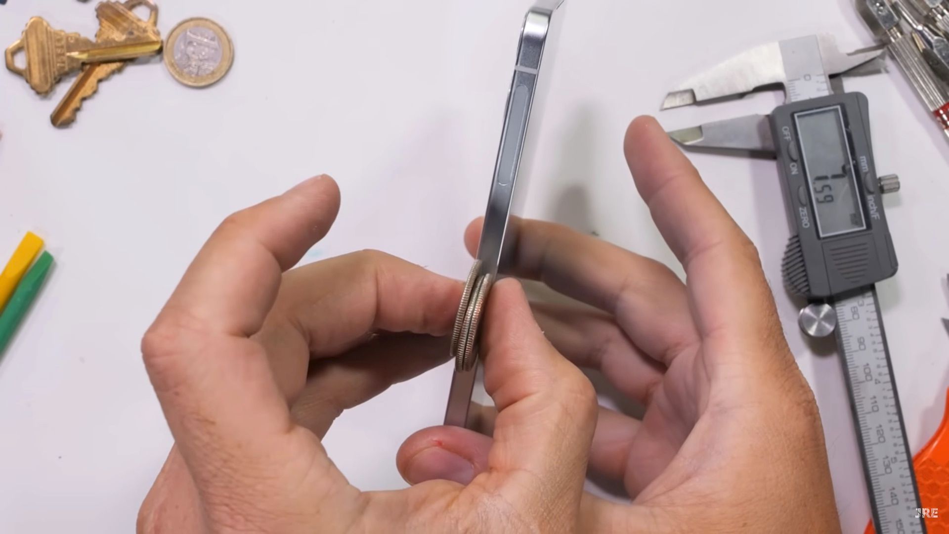 صفحه نمایش از فیلمبرداری دوام Galaxy S25 JRE's Galaxy S25 Edge