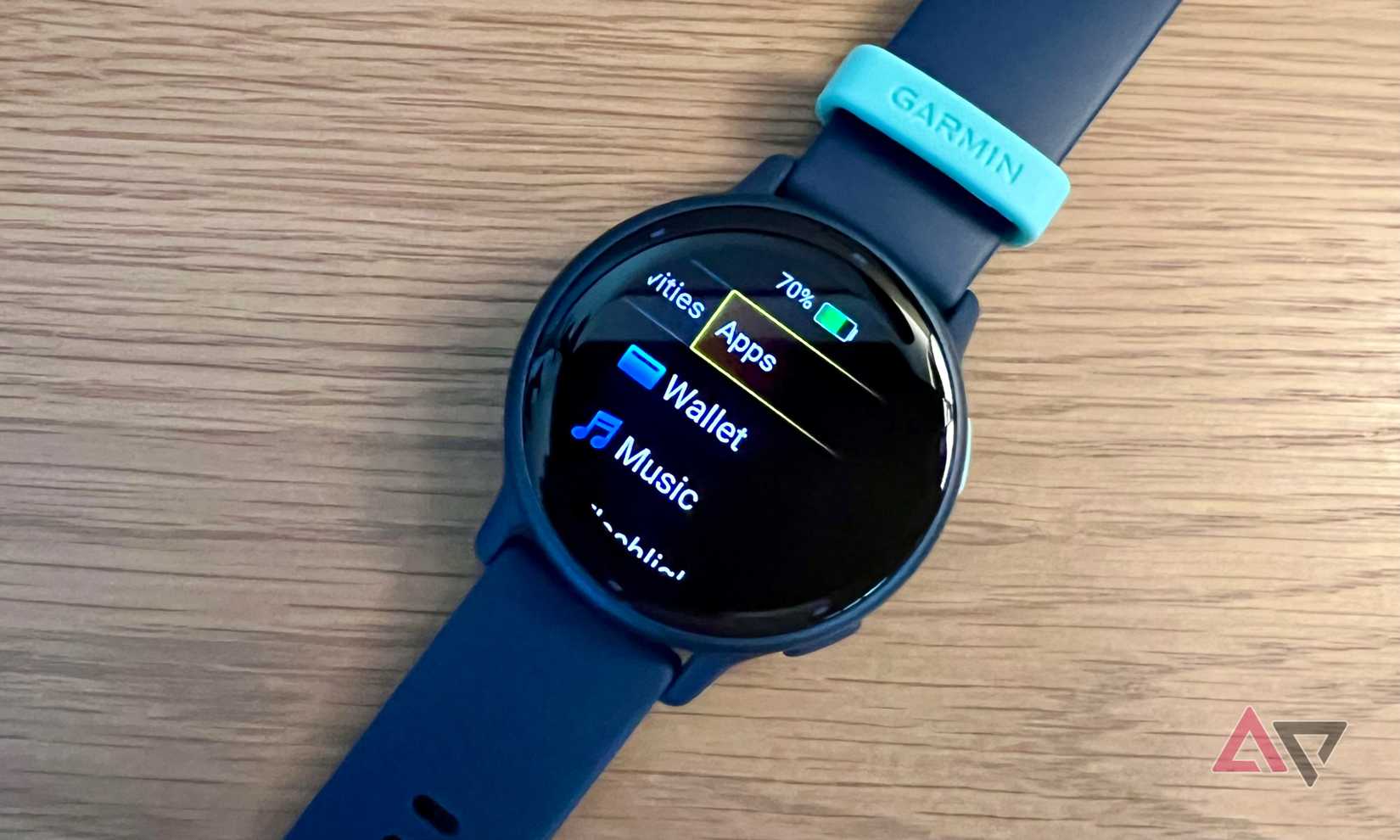 A Garmin Vivoactive showing the option to access the Wallet app 