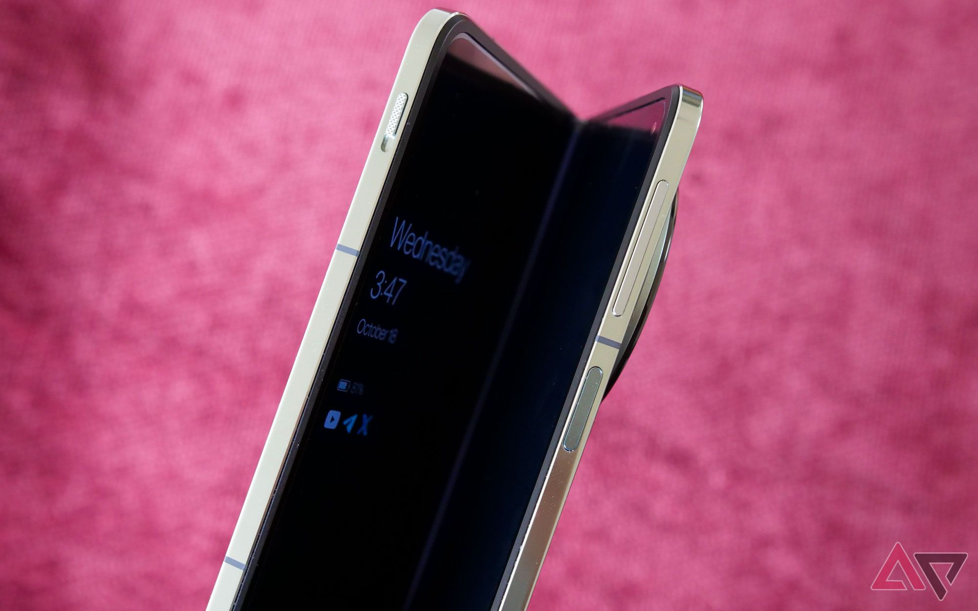 Find N3 Flip review: OPPO's 2nd-gen clamshell-style phone packs a surprise