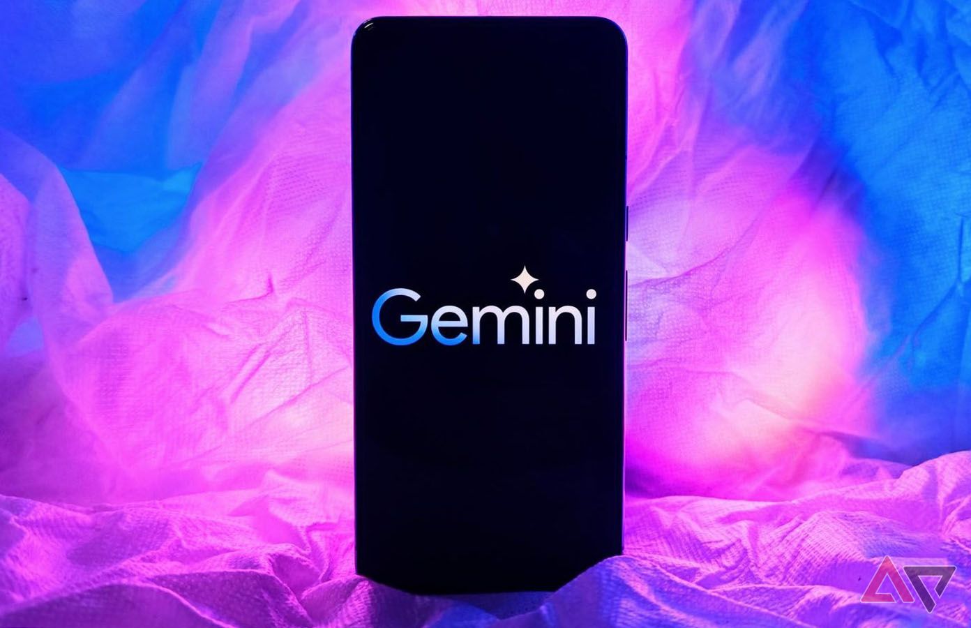 pixel-8-pro-gemini-lifestyle-01-2