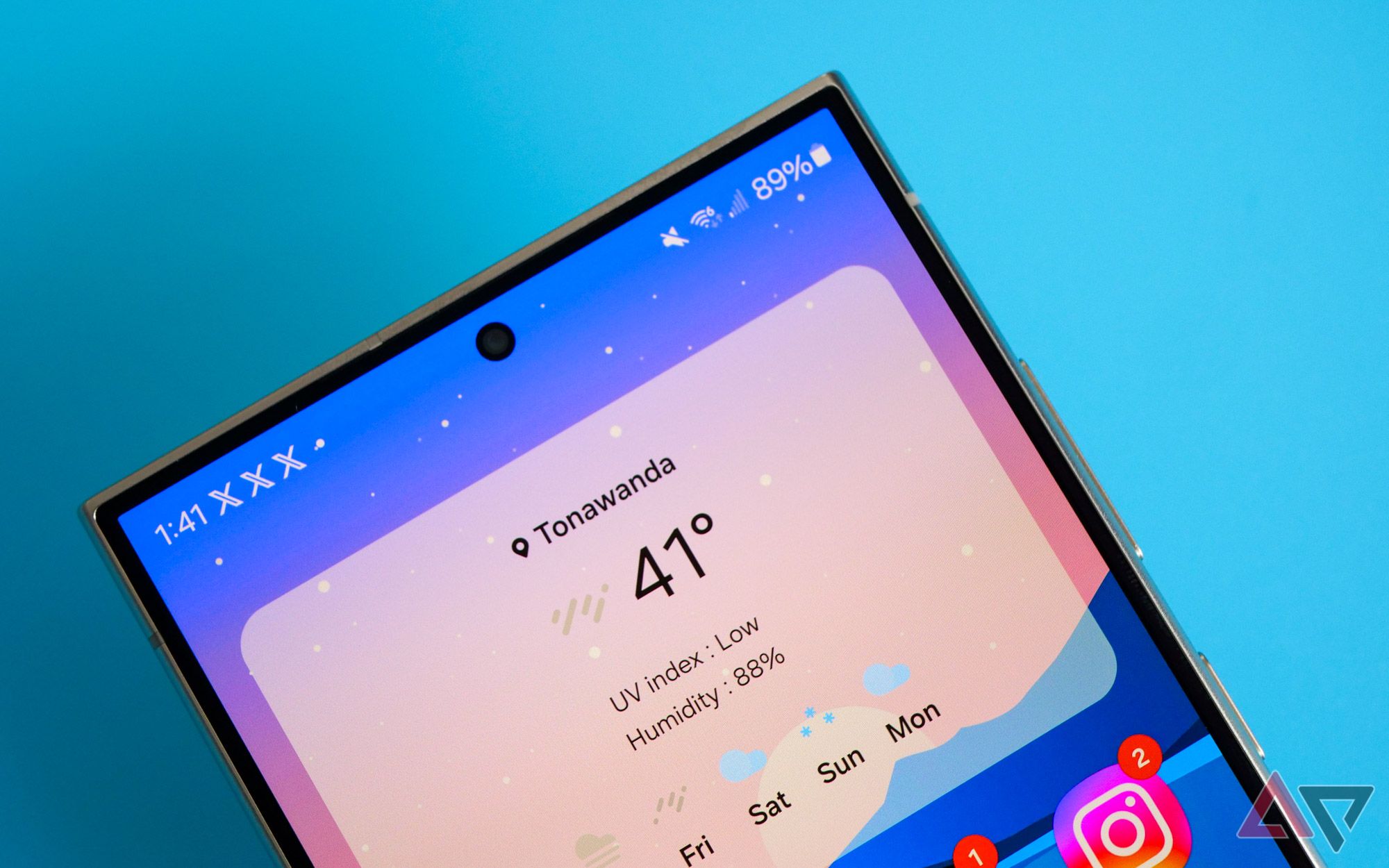 Android 15 update brings Samsung-style status bar icons to Google devices