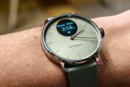 Best Fitness Trackers Without A Screen In 2025