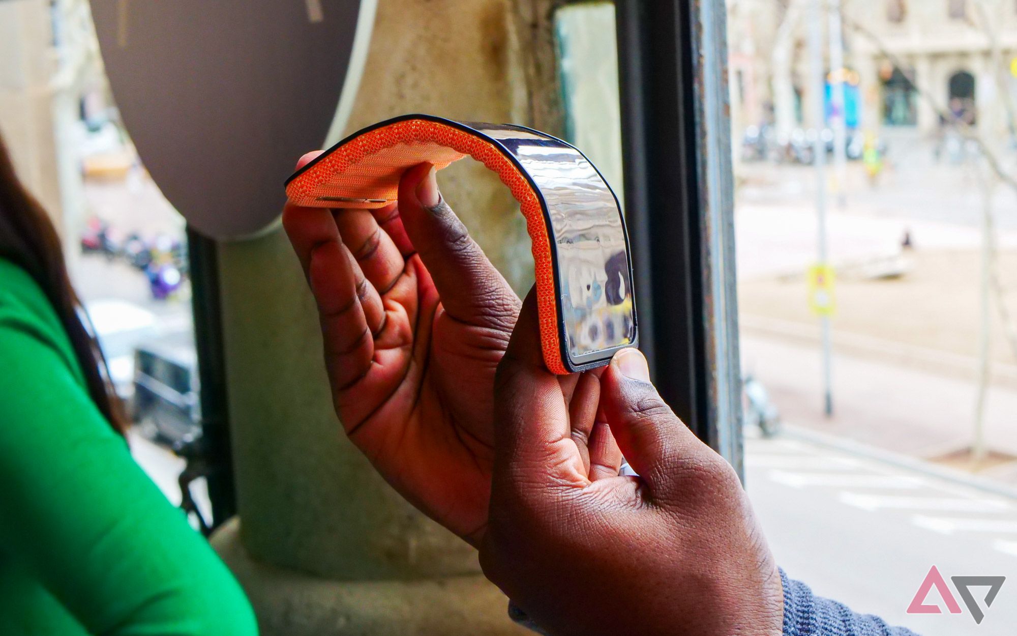 Motorola's bendable phone curved inward