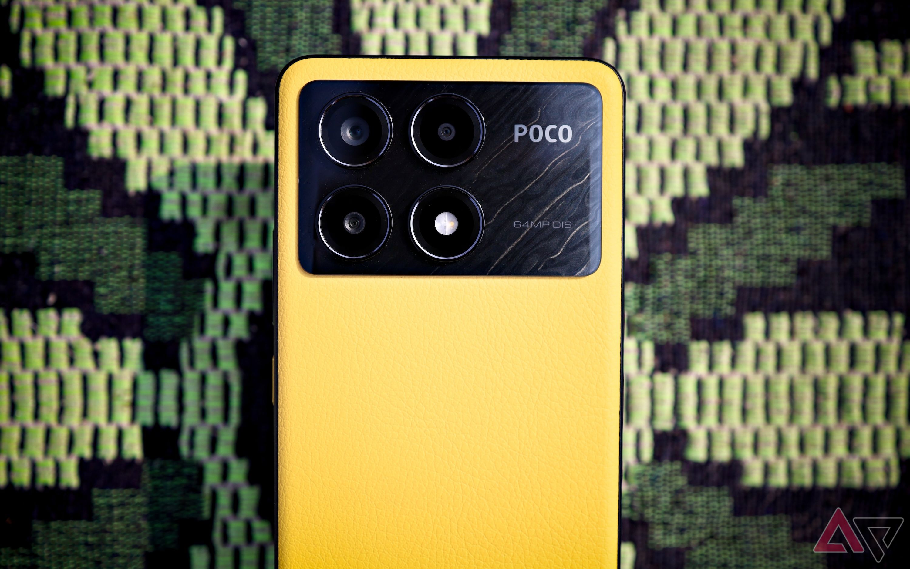 Poco X6 Pro camera closeup