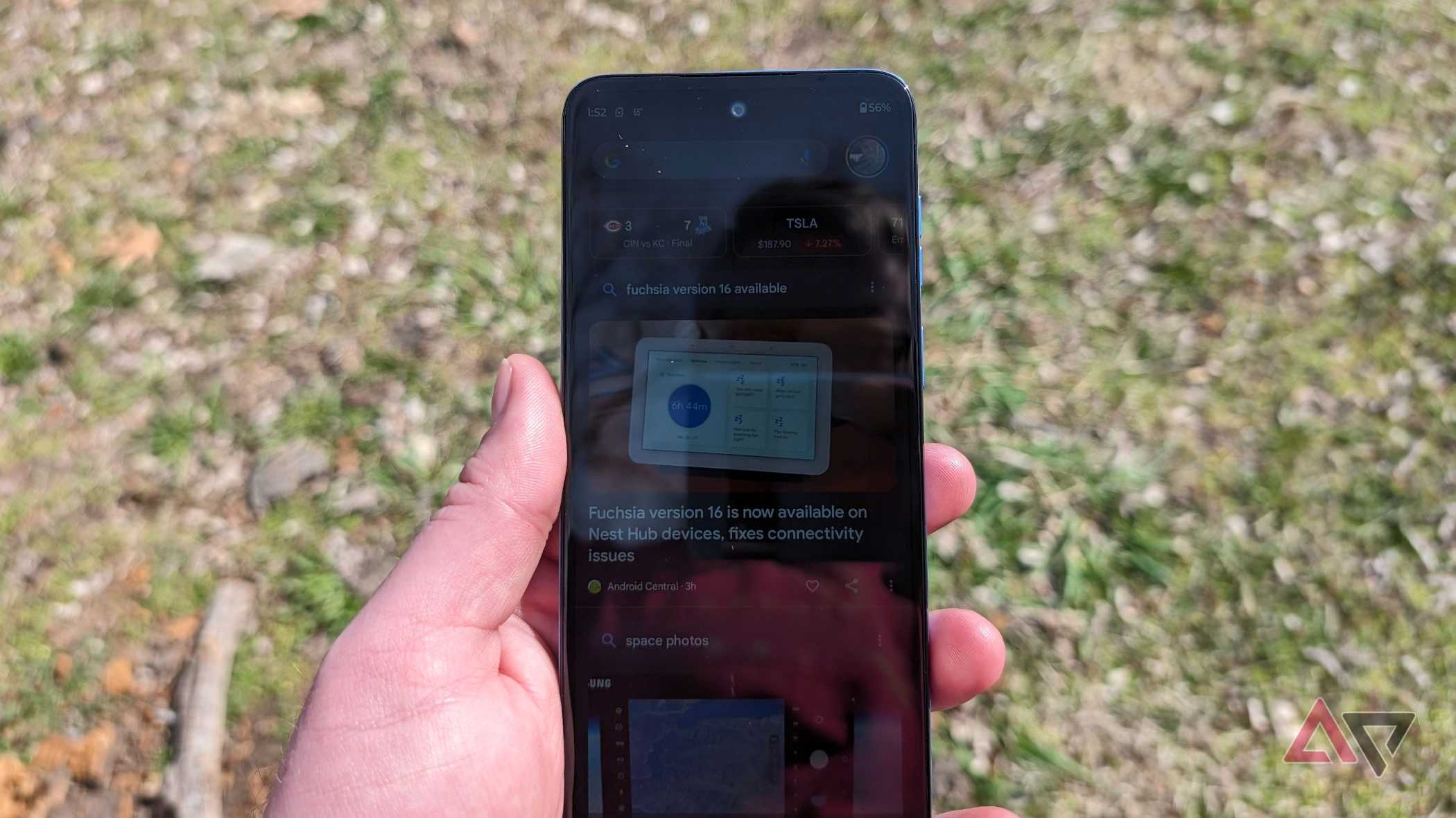 How to Pick a Smartphone With Adaptive Brightness: Ultimate Guide