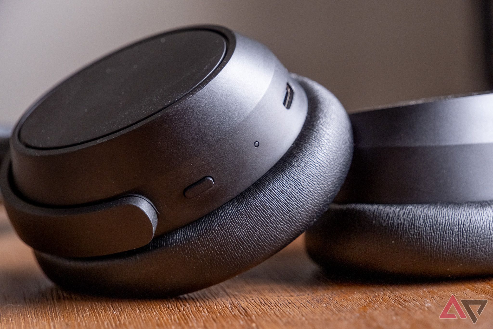 A side view of a pair of headphones