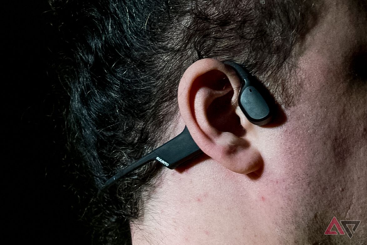 The Suunto Sonic headset being worn, as seen from the right side.