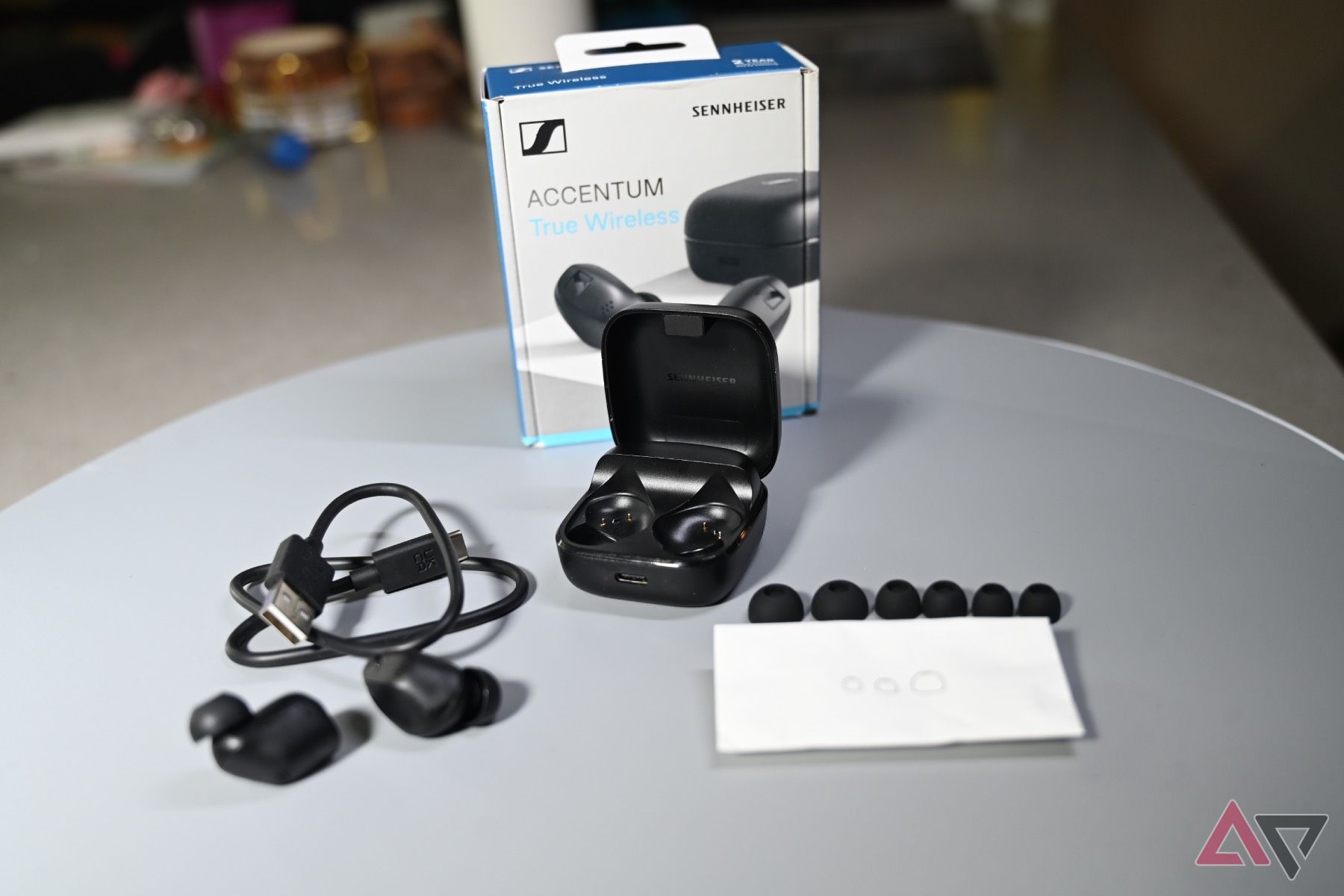 Q2450　accentum true wireless accentum_tw_blue_packaging_102