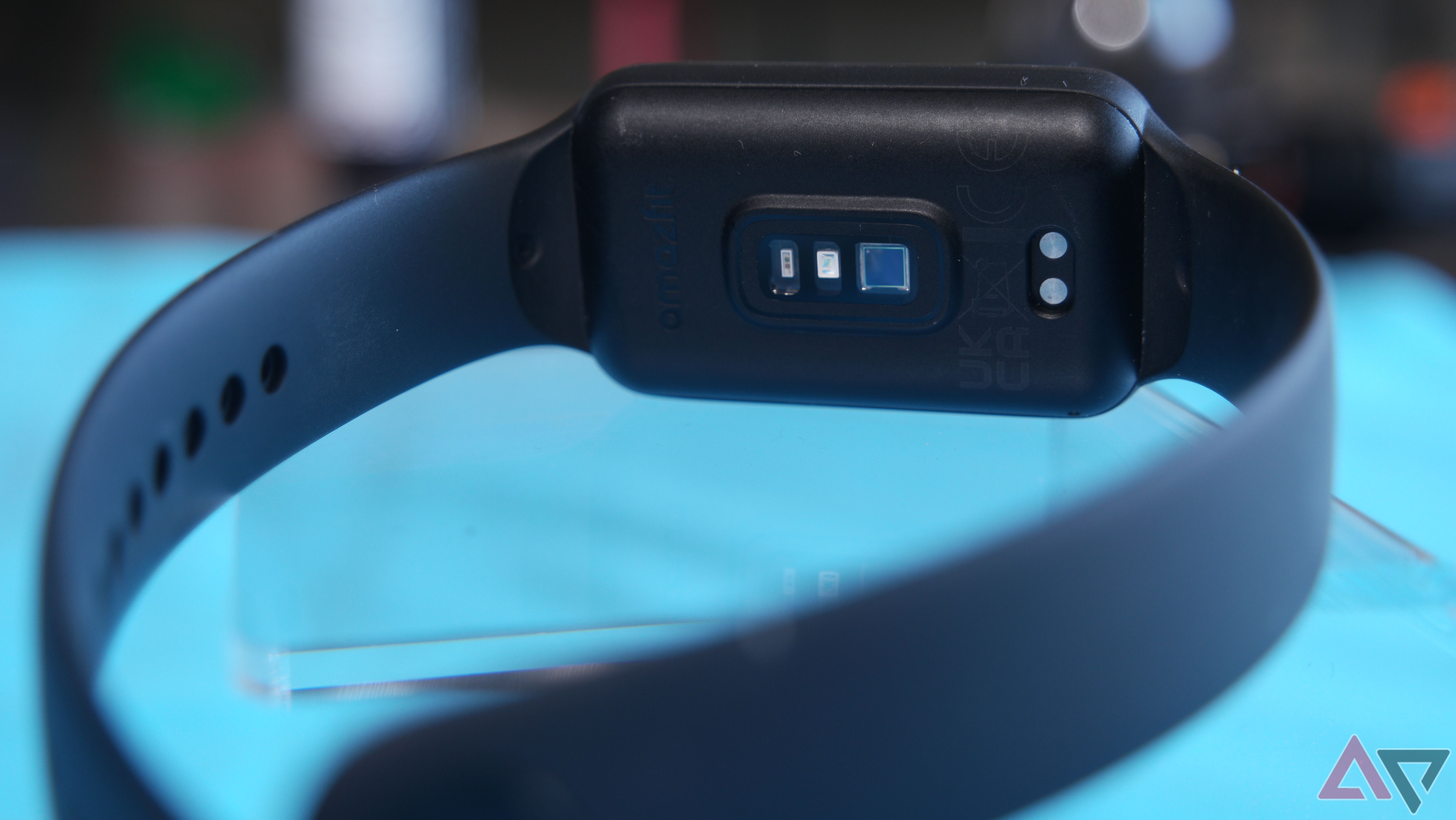 A detail shot of the PPG sensor on the Amazfit Band 7