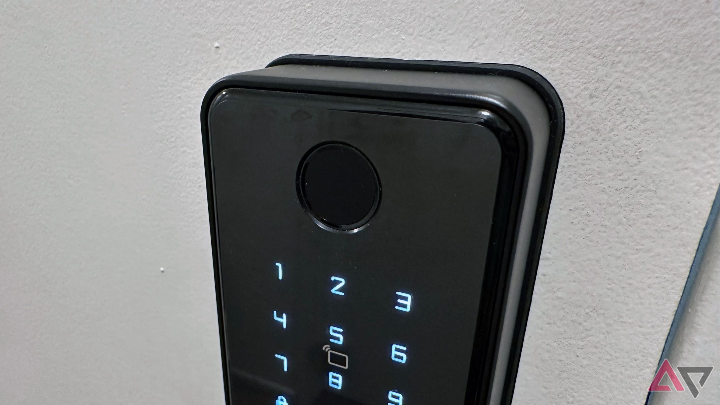 The fingerprint reader on the Proscenic smart lock L60