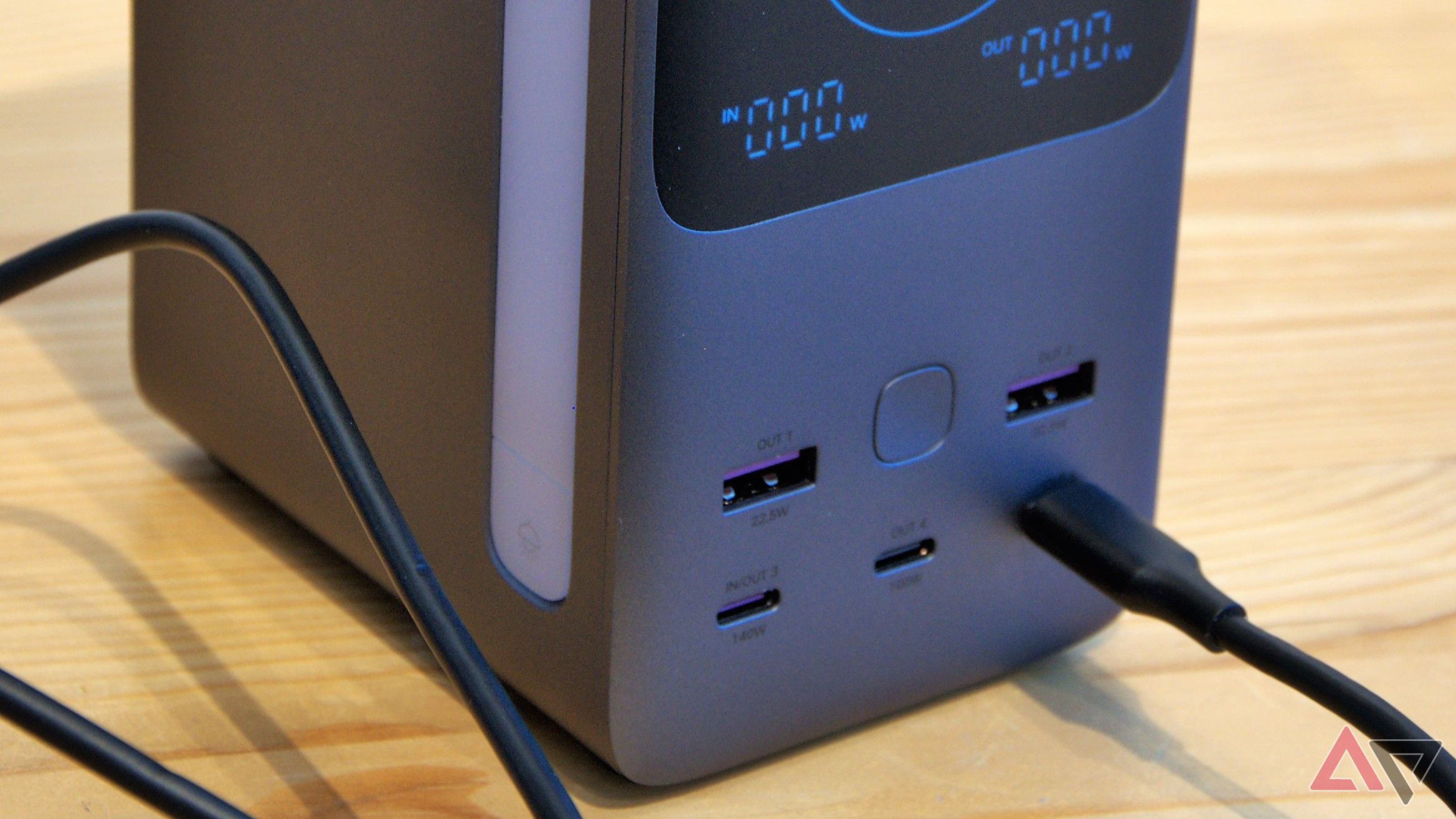 The five USB ports of the Ugreen power bank