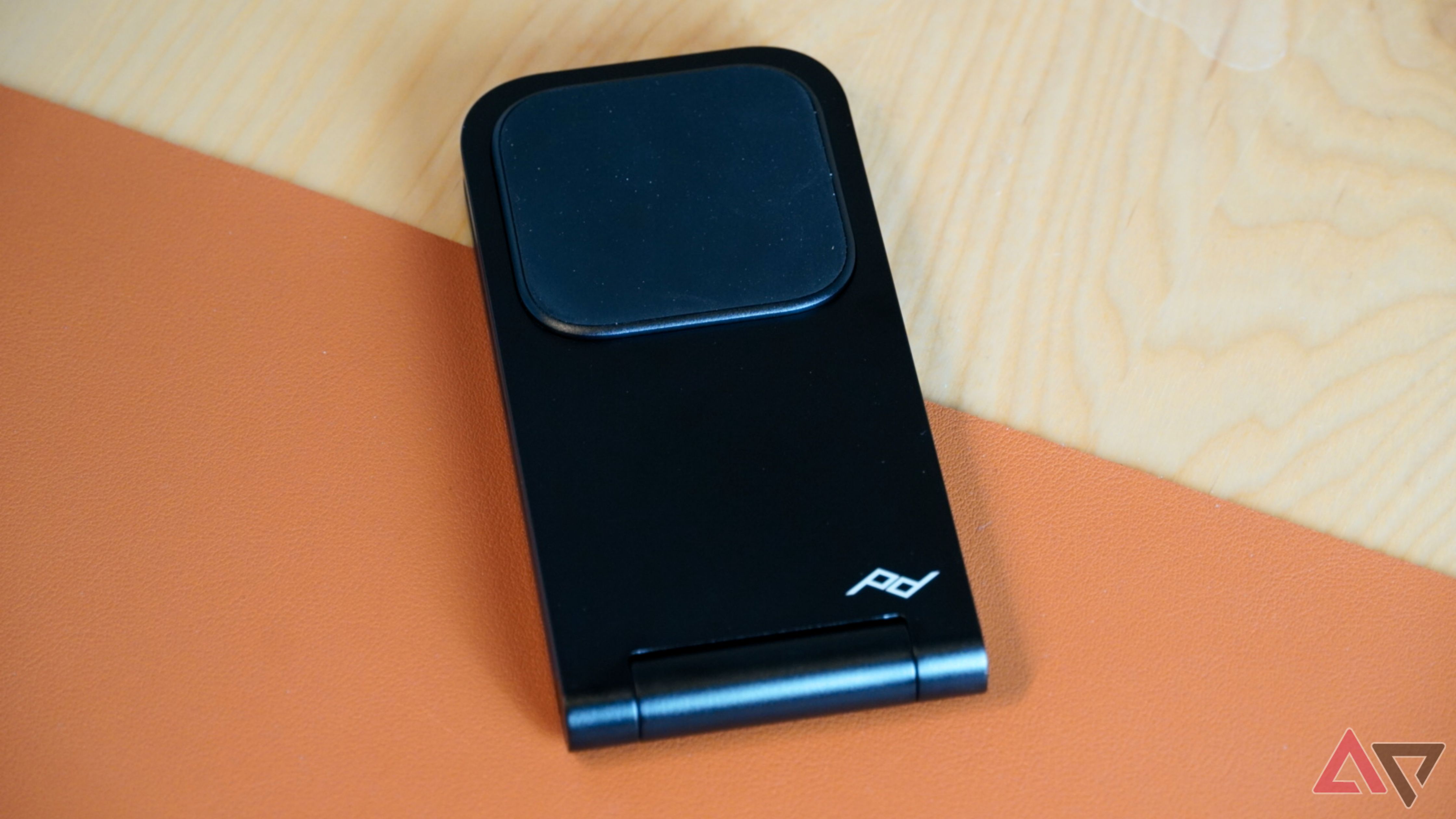 How to Pick a Wireless Charging Pad With Fast Charging And Sleek Design: Ultimate Guide