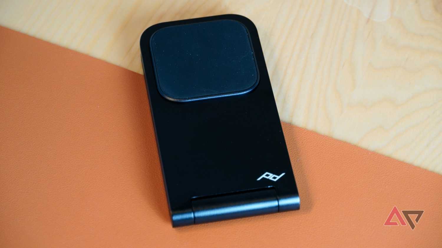 How to Pick a Wireless Charging Pad With Fast Charging And Sleek Design: Ultimate Guide