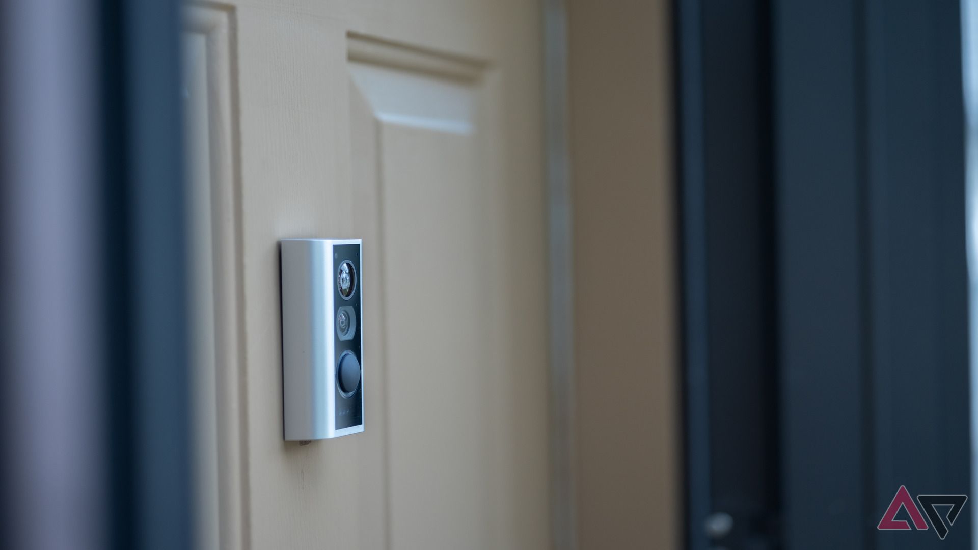 Side profile of Ring Peephole Cam