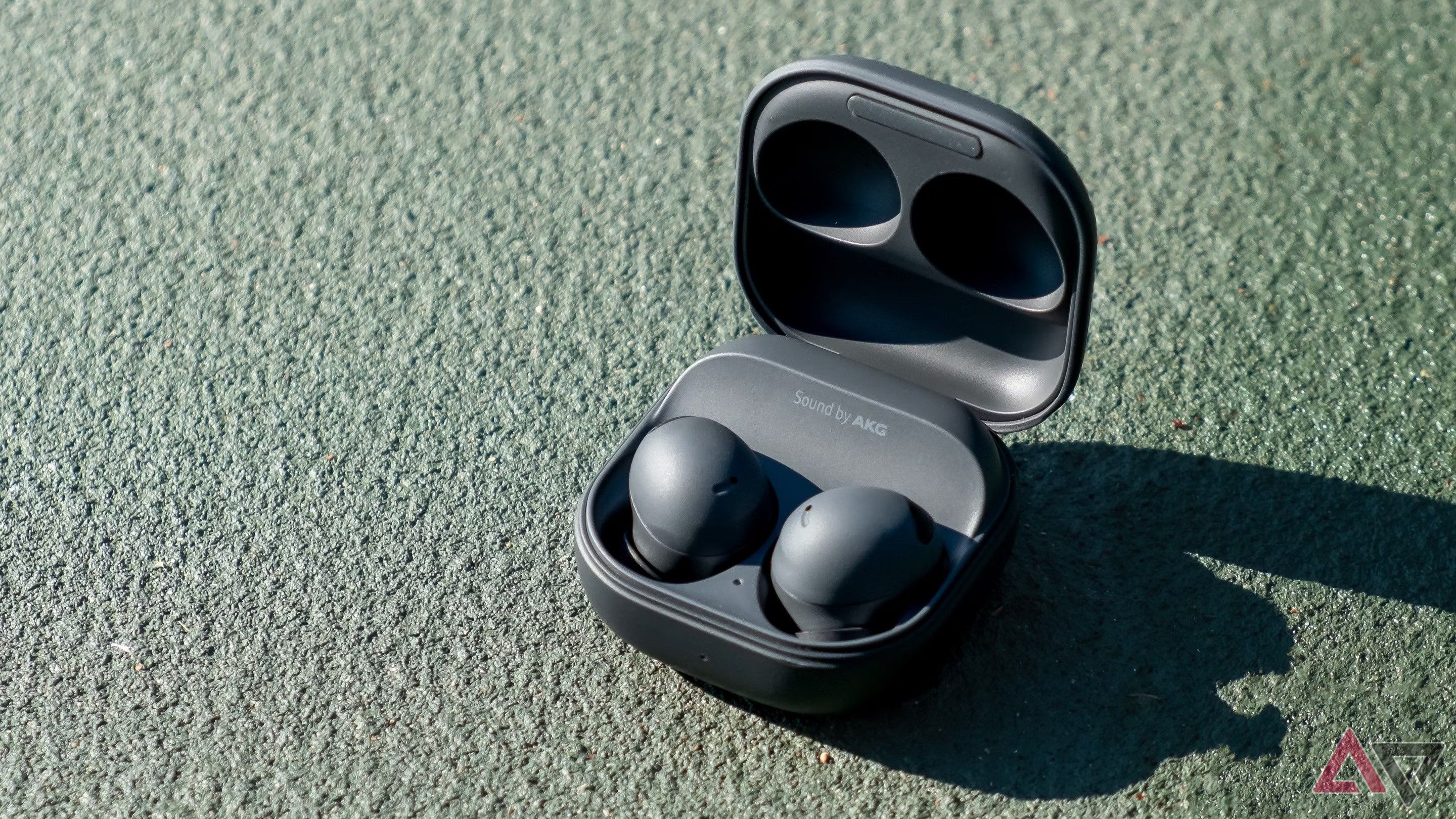 Samsung surprises with a rare update for the Galaxy Buds 2 and Buds 2 Pro