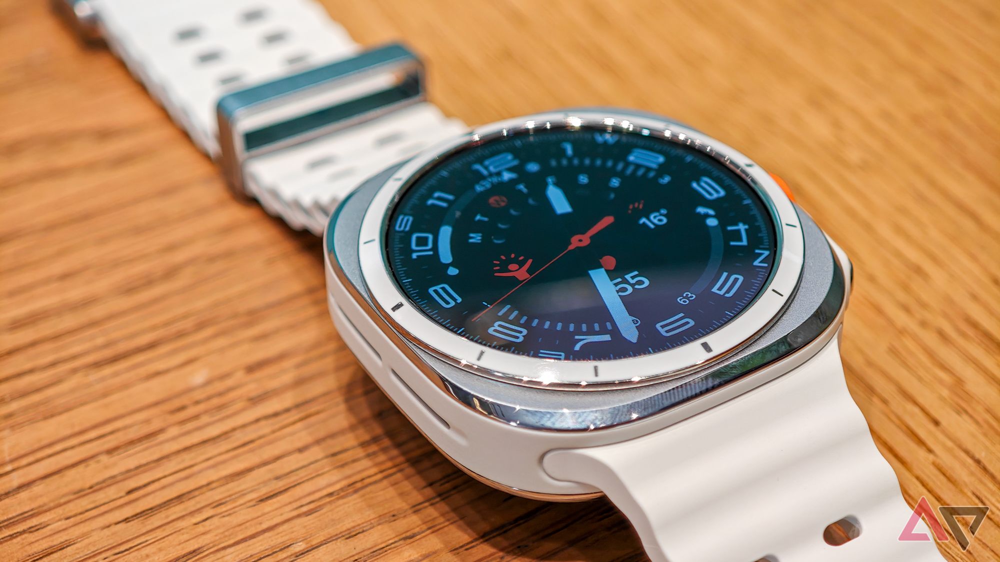 Samsung Galaxy Watch Ultra, watch face closeup