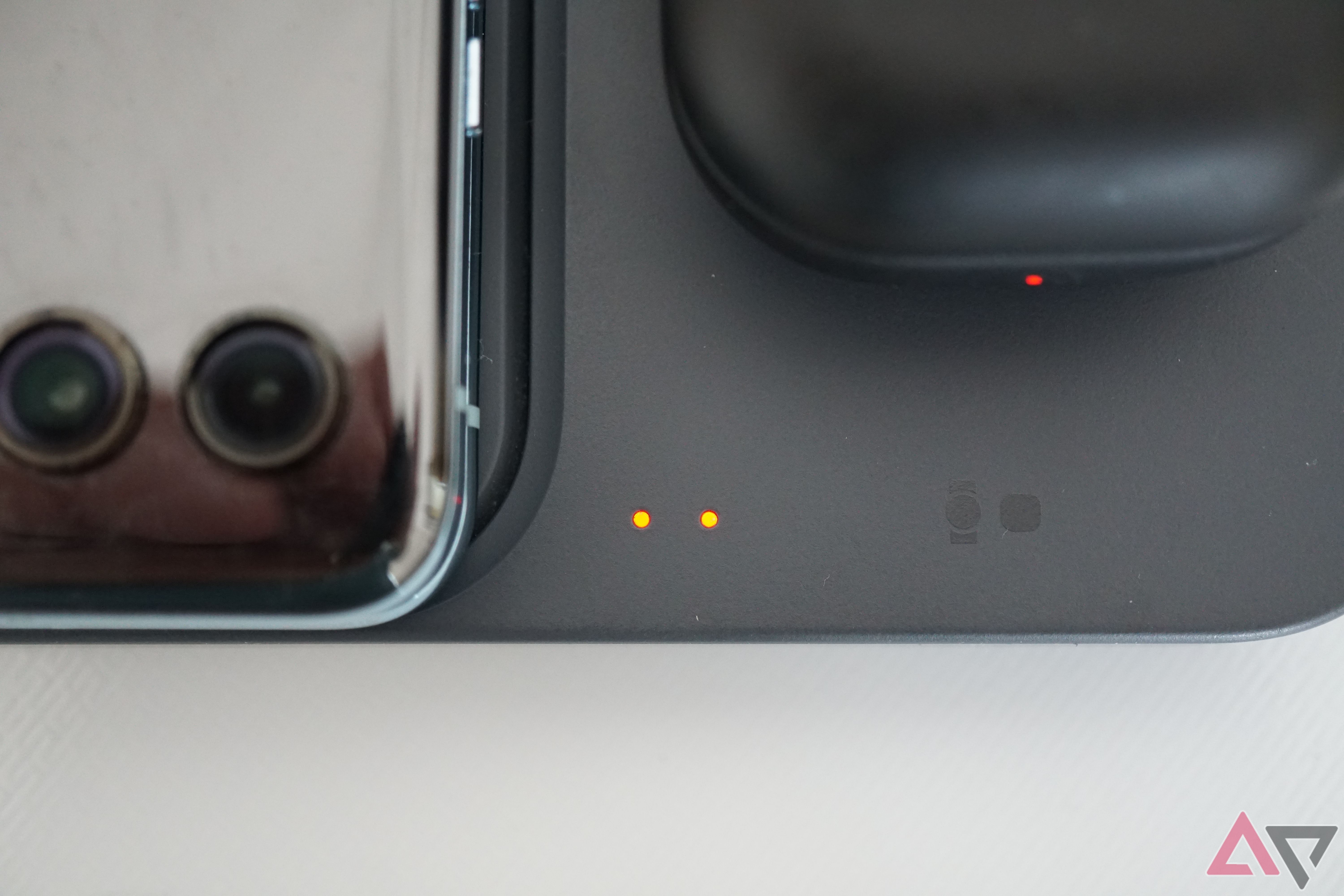 A close-up of the Samsung Wireless Charger Duo's LED indicators