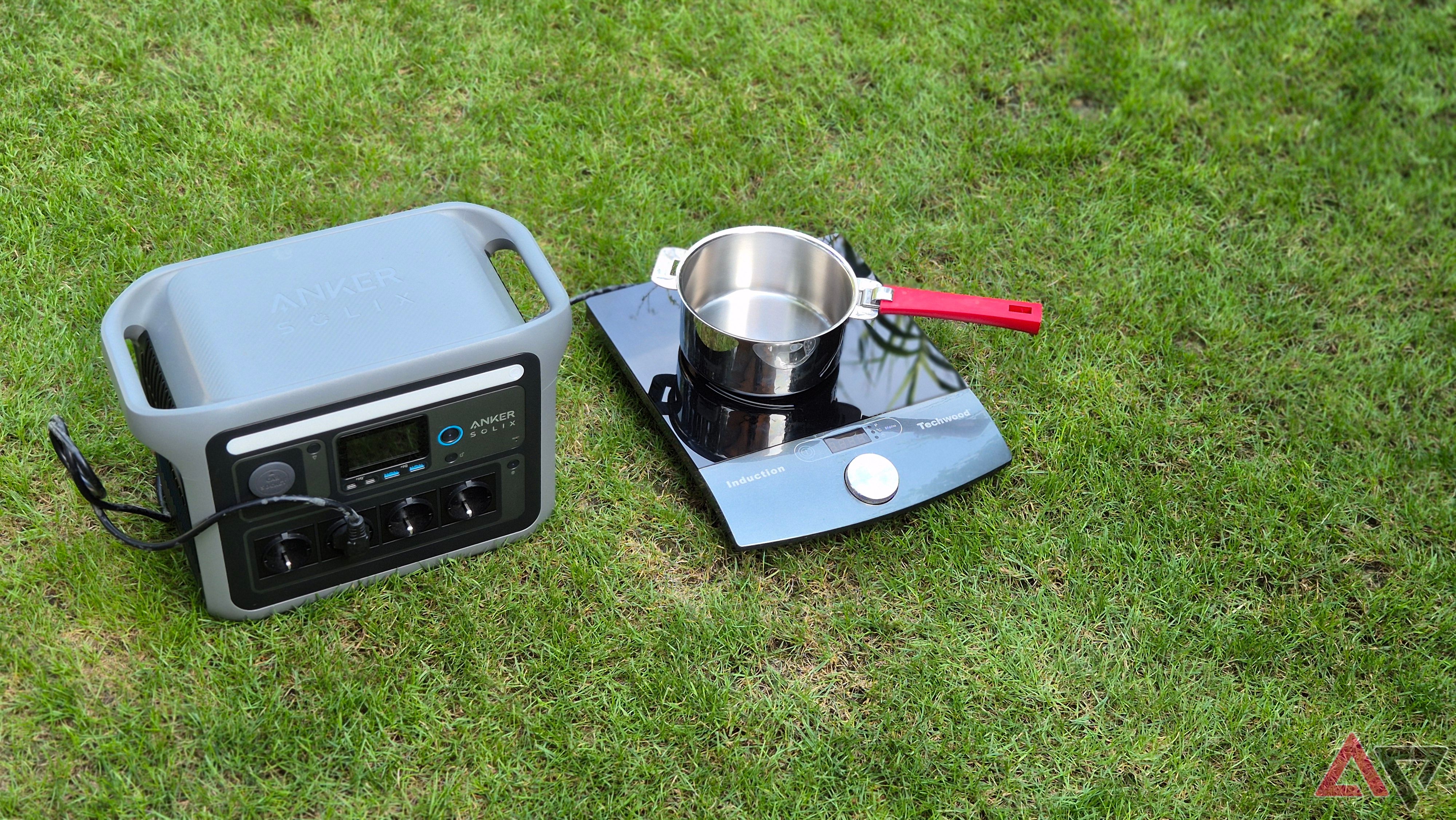 Anker Solix C1000 portable battery and an induction stovetop