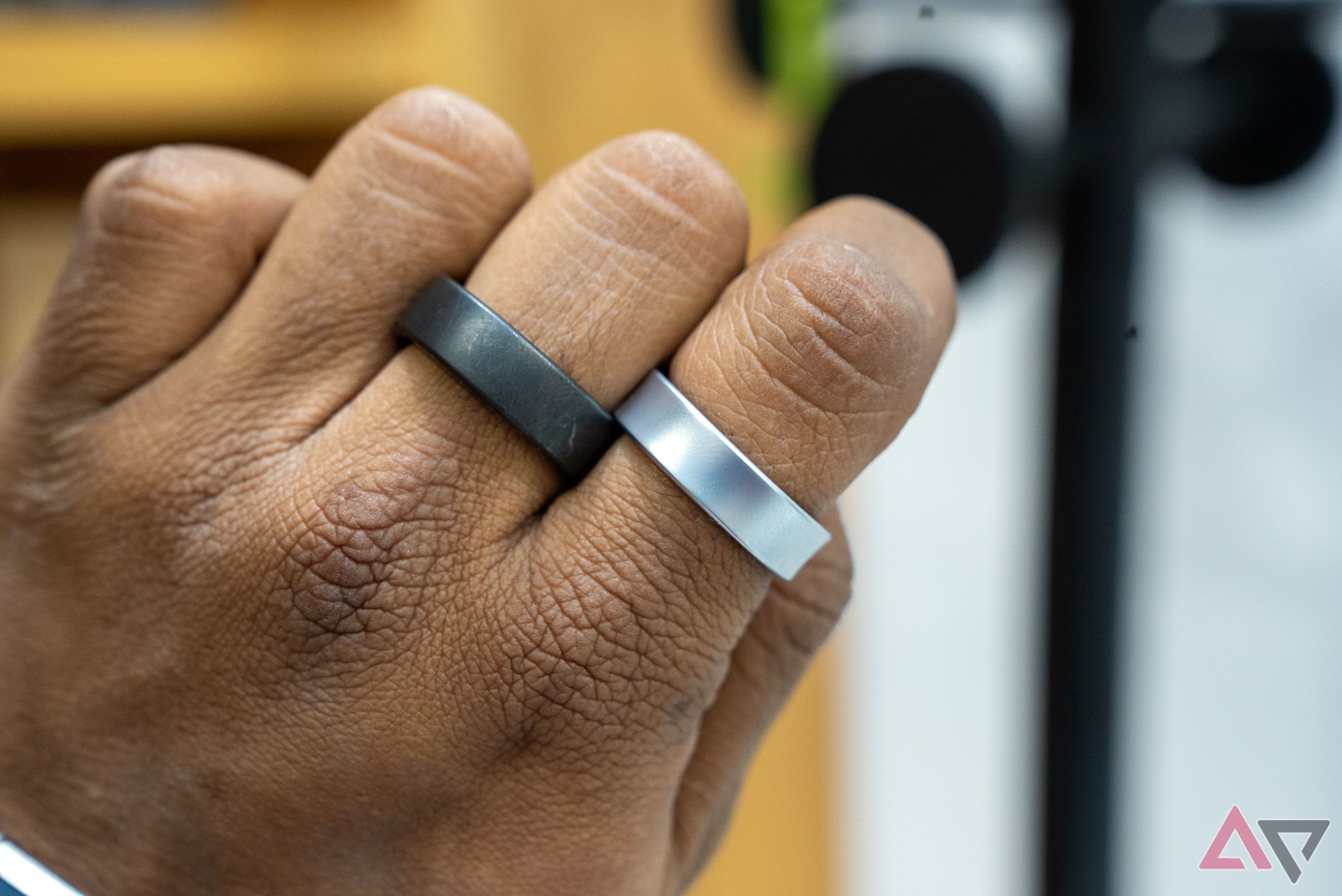 Galaxy Ring and Oura Ring on a hand