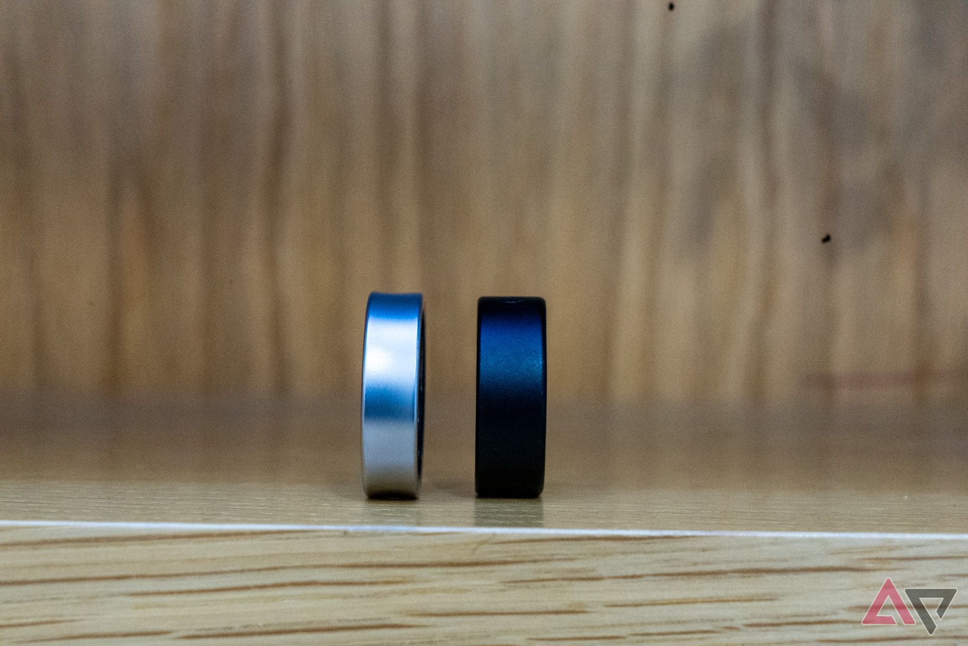 Side shot of the Galaxy Ring and Circular Ring Slim