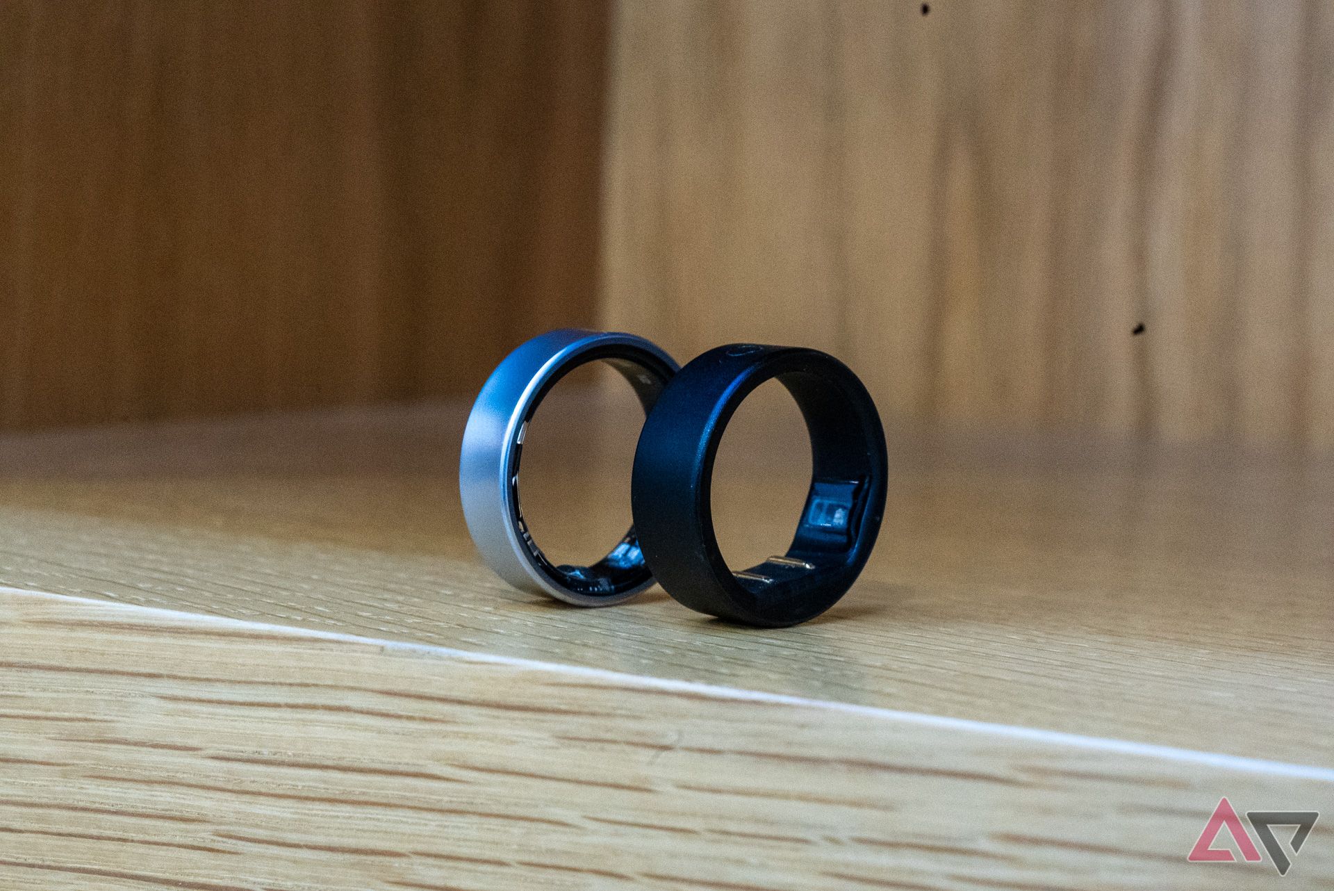 Galaxy Ring next to the Circular Ring Slim side profile