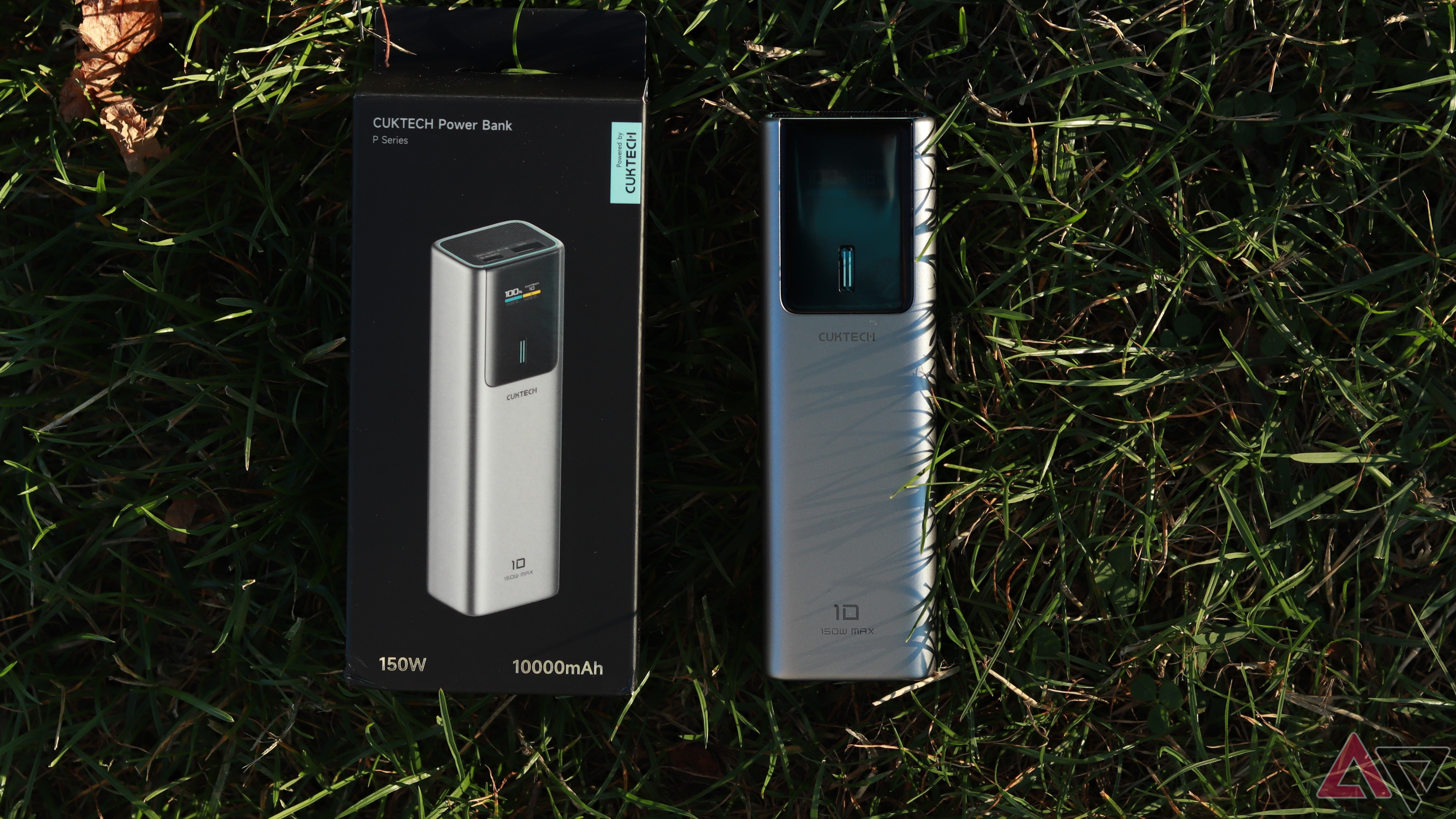 Cuktech 10 Power Bank next to the box