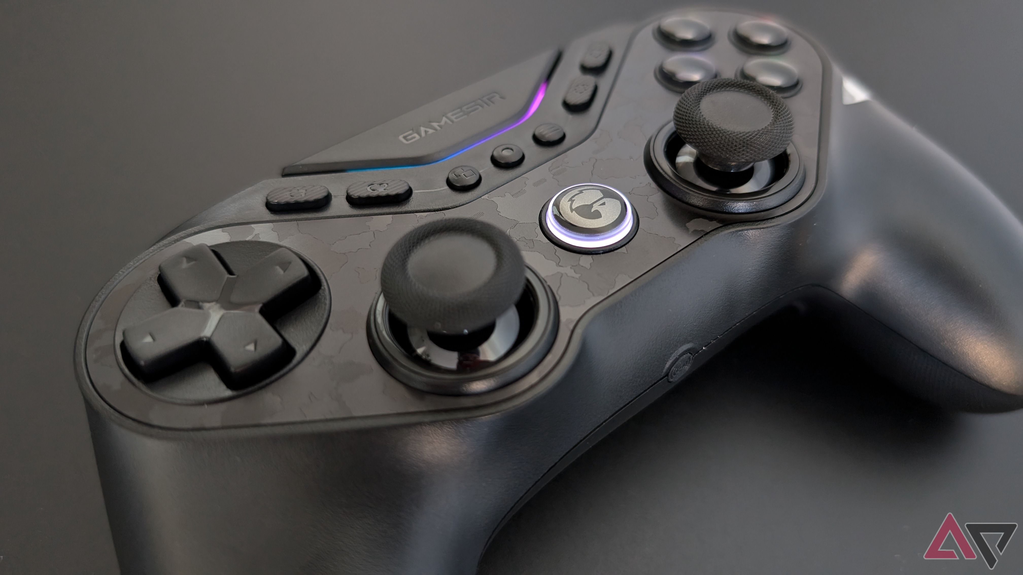 face buttons and triggers on black gamesir controller