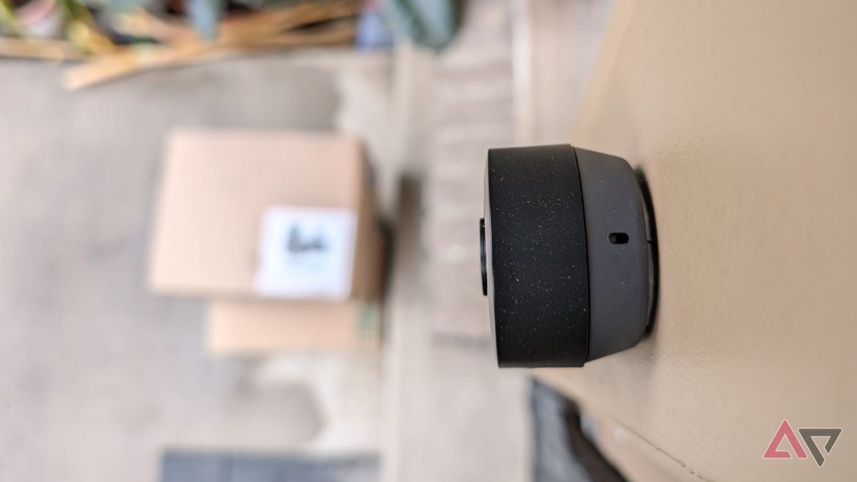 Record the battery bell, the top of the beams on the balcony