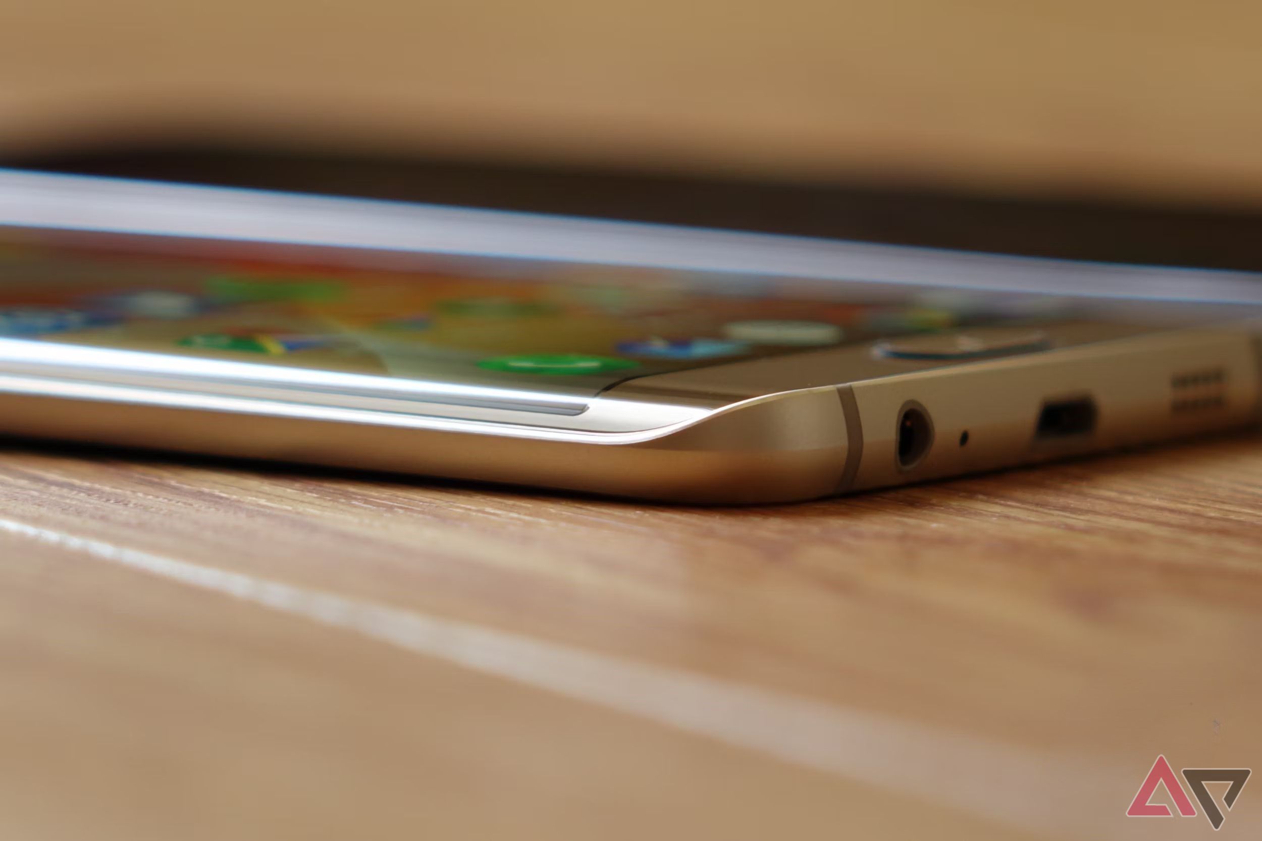 Samsung Galaxy S6 edge plus laying on table showing screen edge