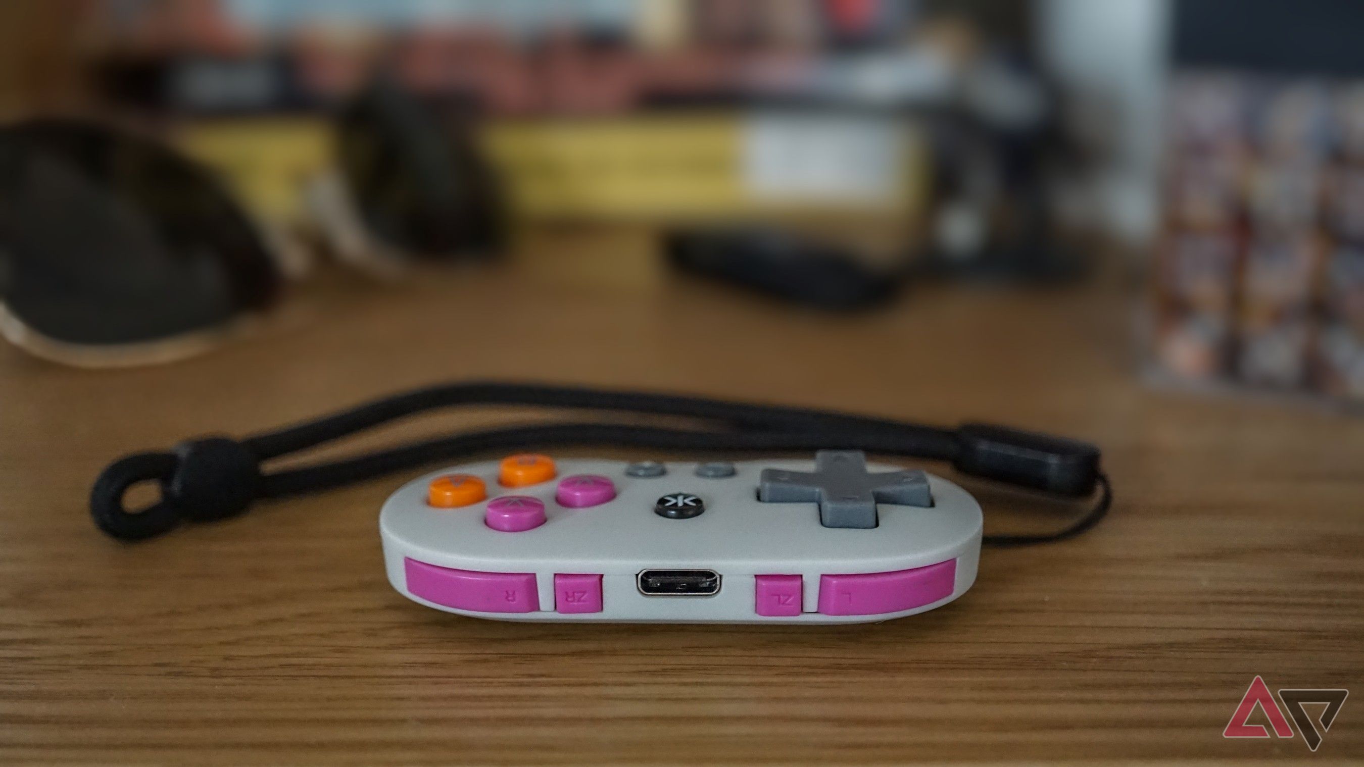 triggers and USB-C port on grey Atom controller