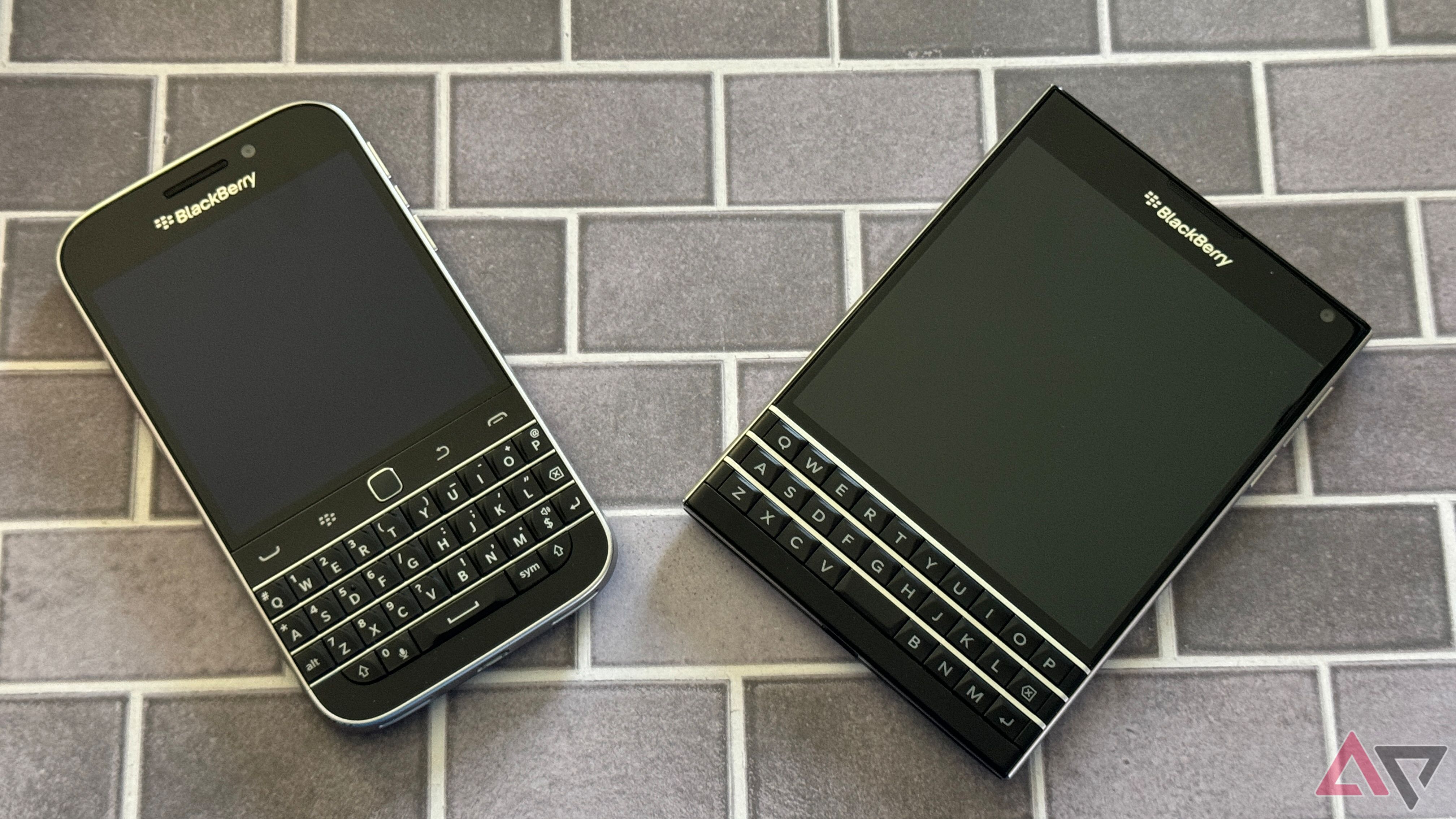 Use BlackBerry Passport and BlackBerry Classic side by side