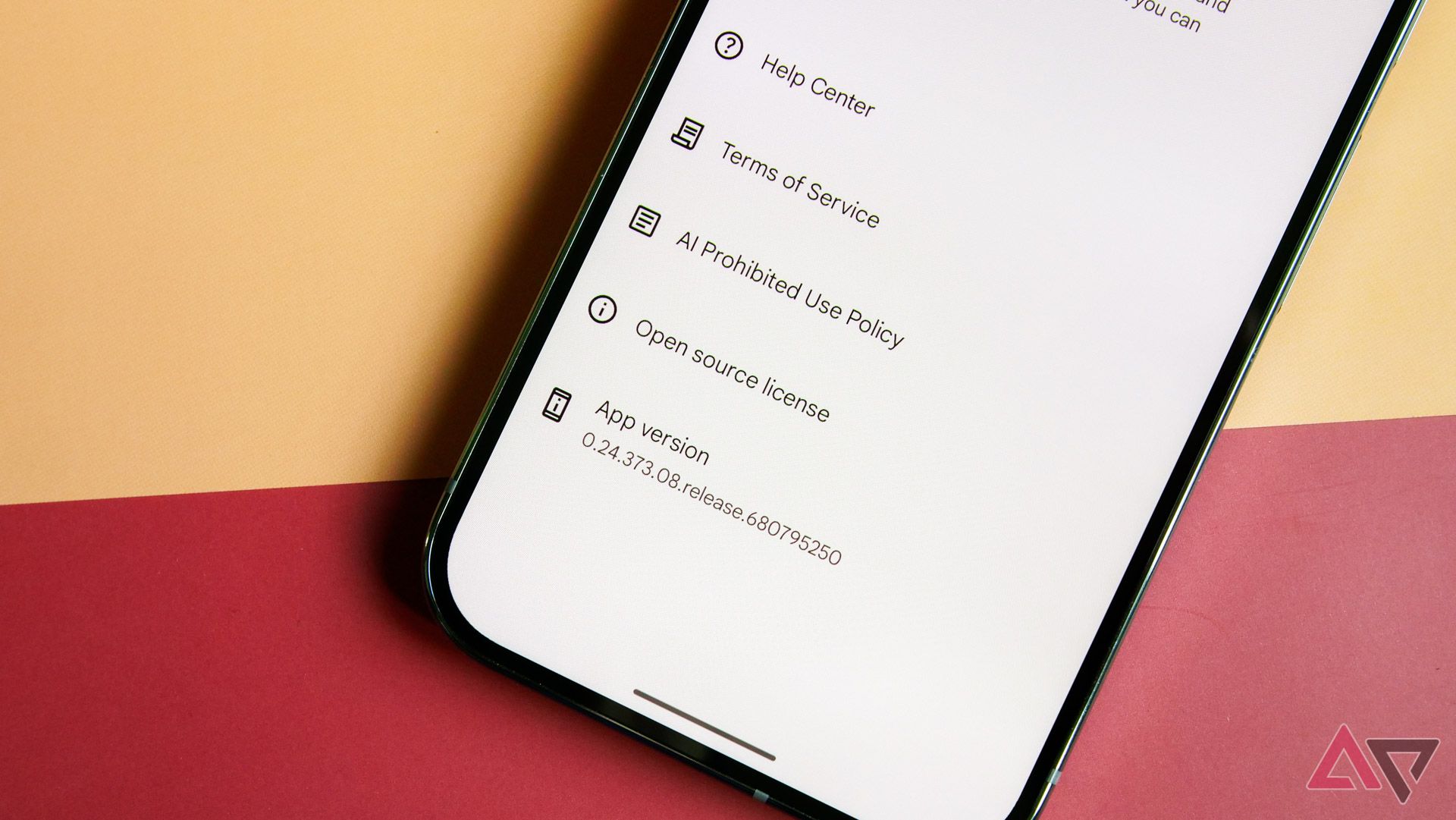 A Pixel 9 Pro showing the version number for Pixel Screenshots in settings.