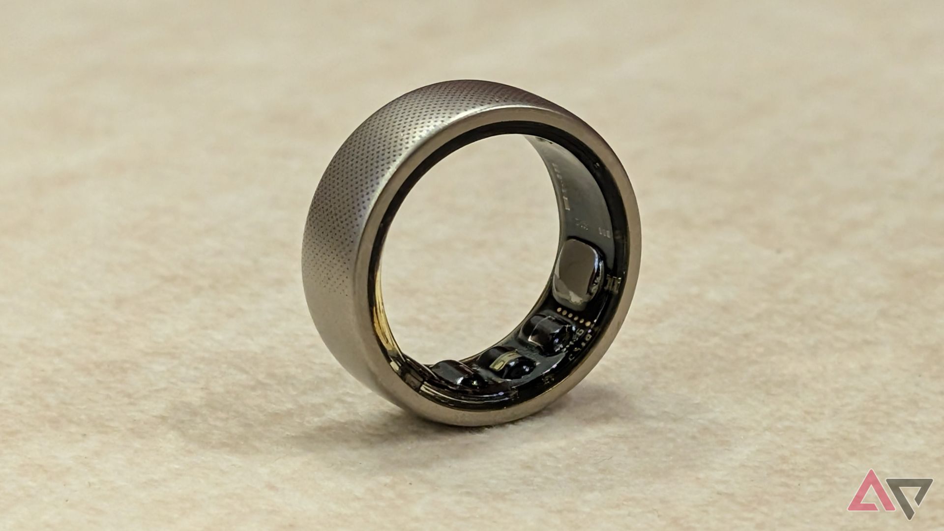 Amazfit Helio Smart Ring on offwhite velvet cloth