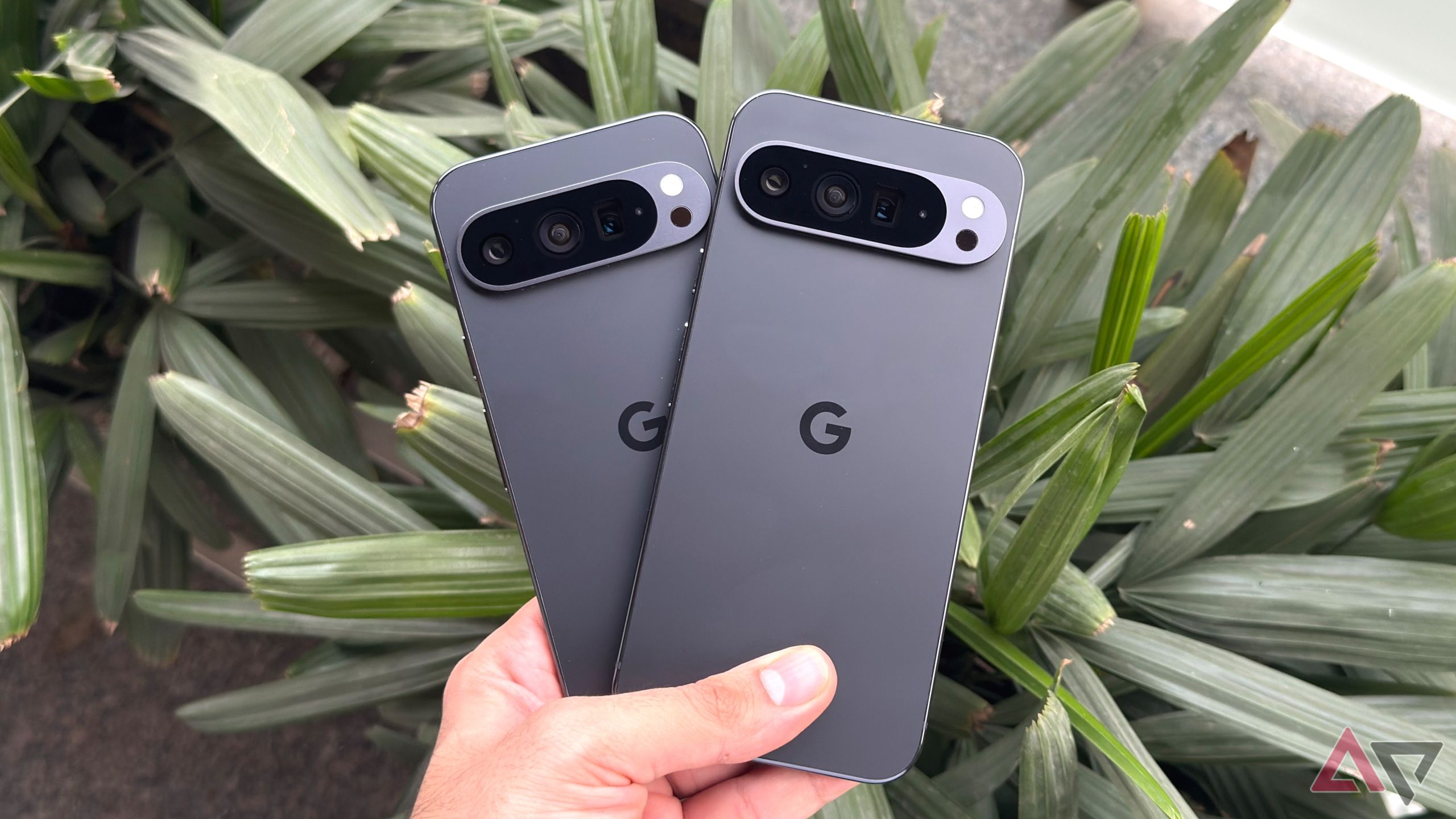 Pixel 9 Pro vs Pixel 9 Pro XL size comparison