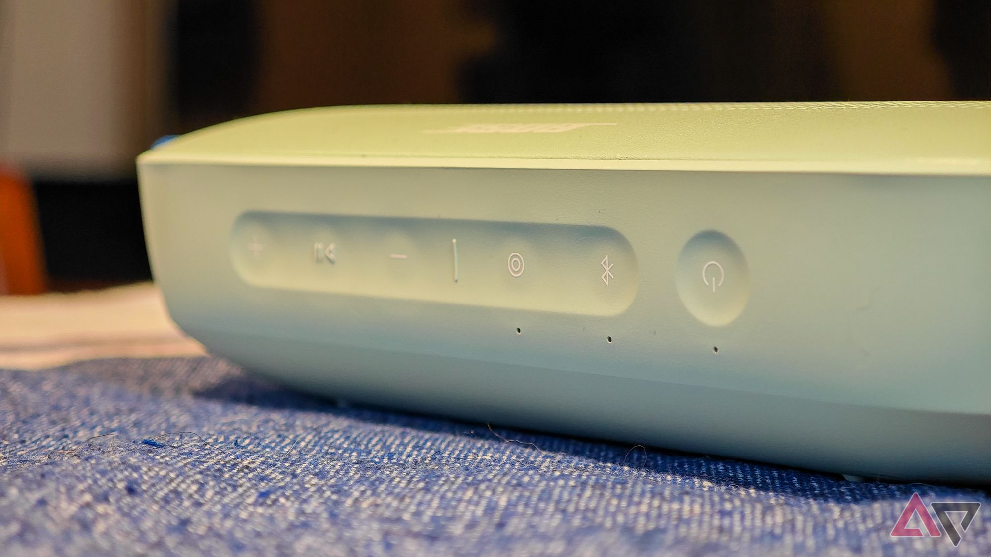 The buttons on the top of the Bose SoundLink Flex 2 speaker