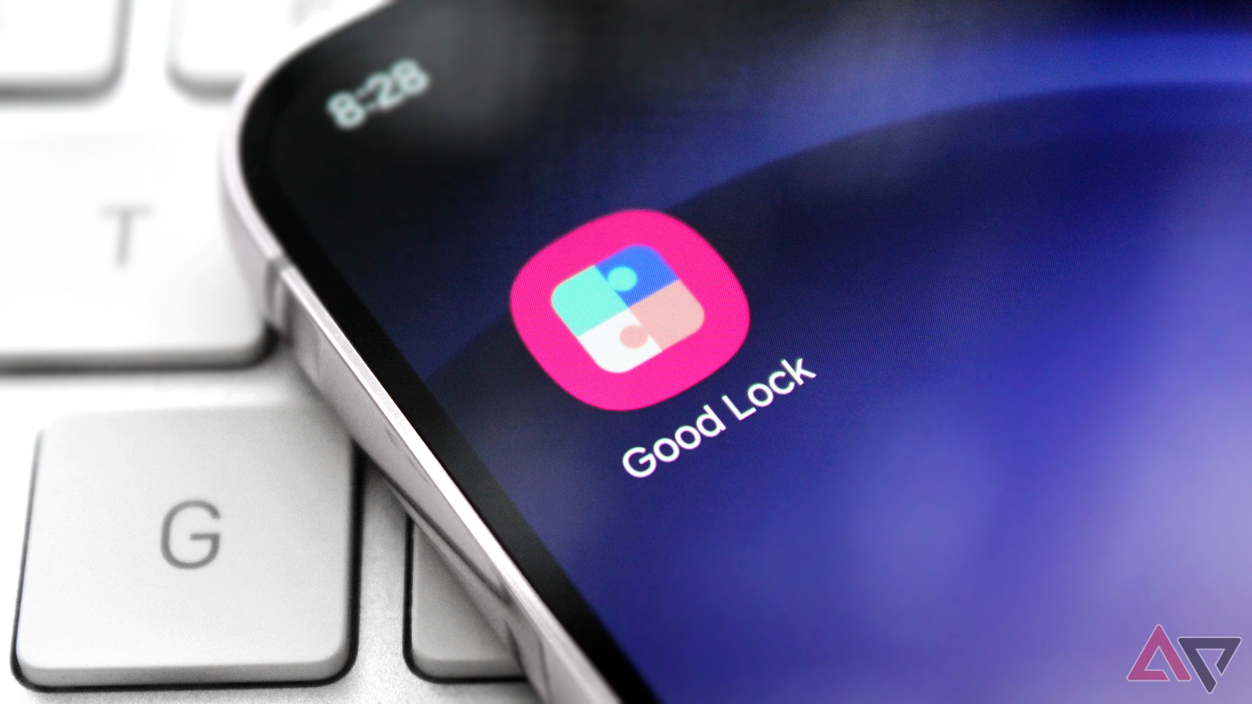 The Good Lock icon displayed on a Galaxy's home screen as the phone rests on a keyboard.